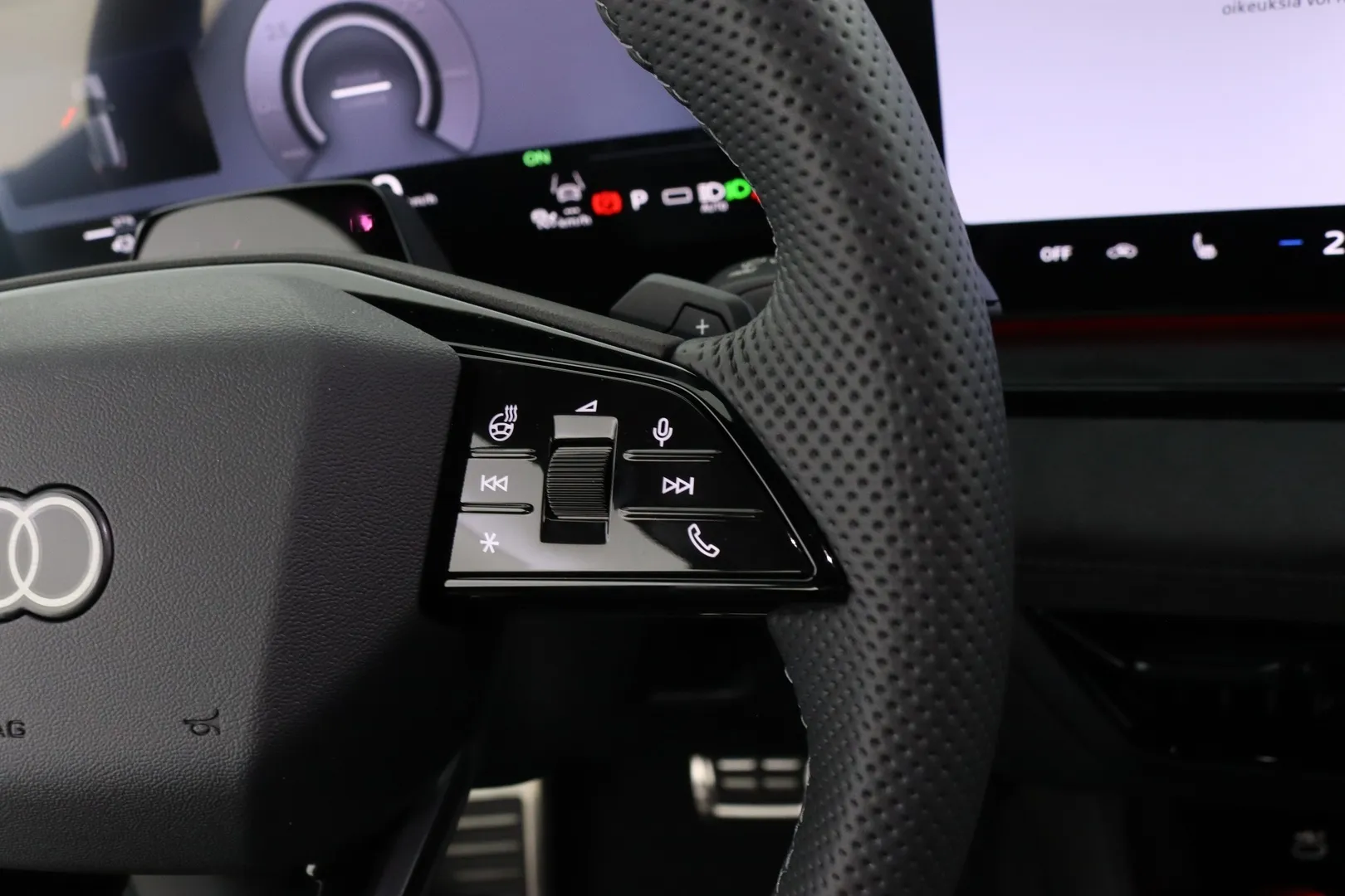 Audi Q6 e-tron FTF-139 carousel image