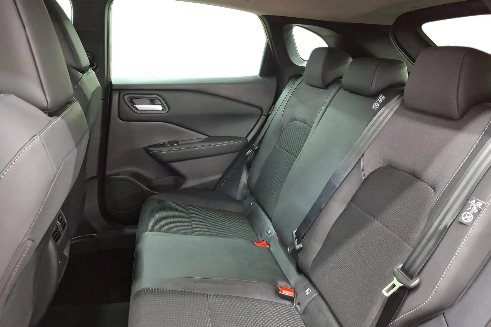 Nissan Qashqai ITJ-484 carousel image