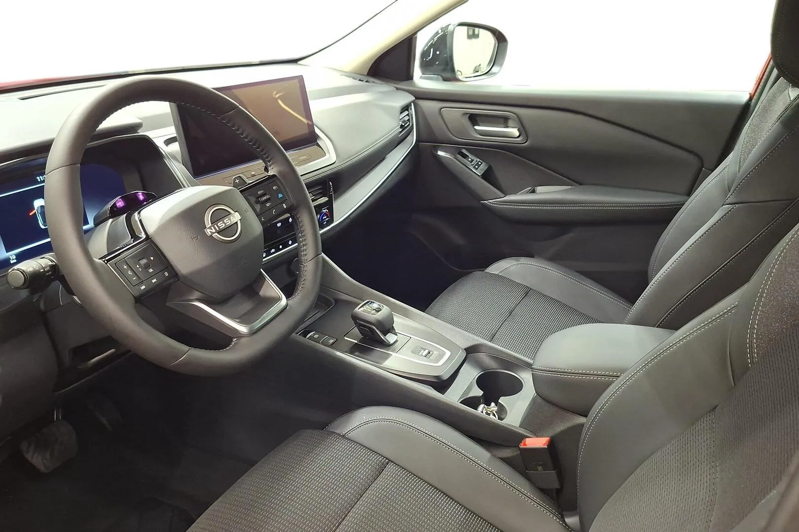Nissan Qashqai ITJ-484 carousel image