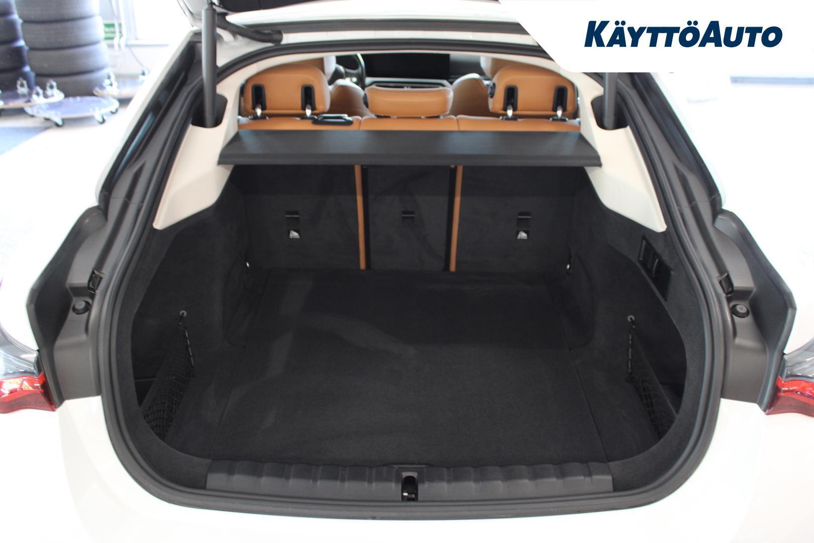 BMW i4 eDrive40 Charged 2023, kuva 7/24