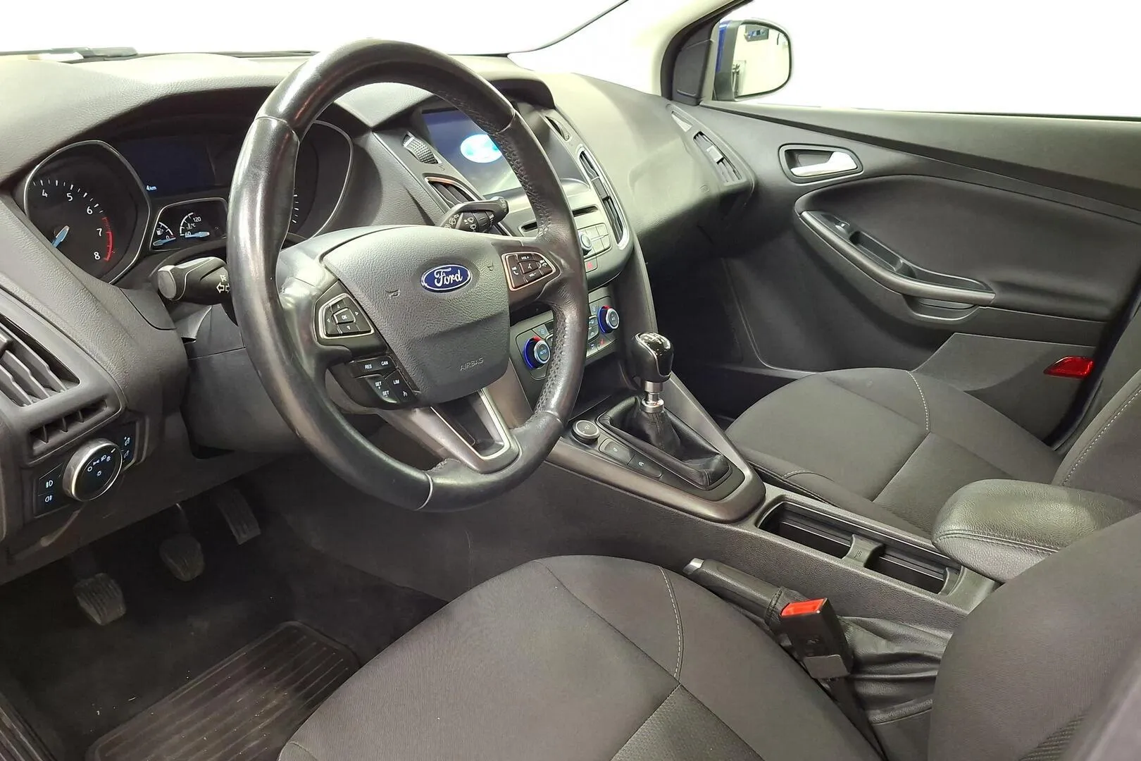 Ford Focus FMX-654 carousel image