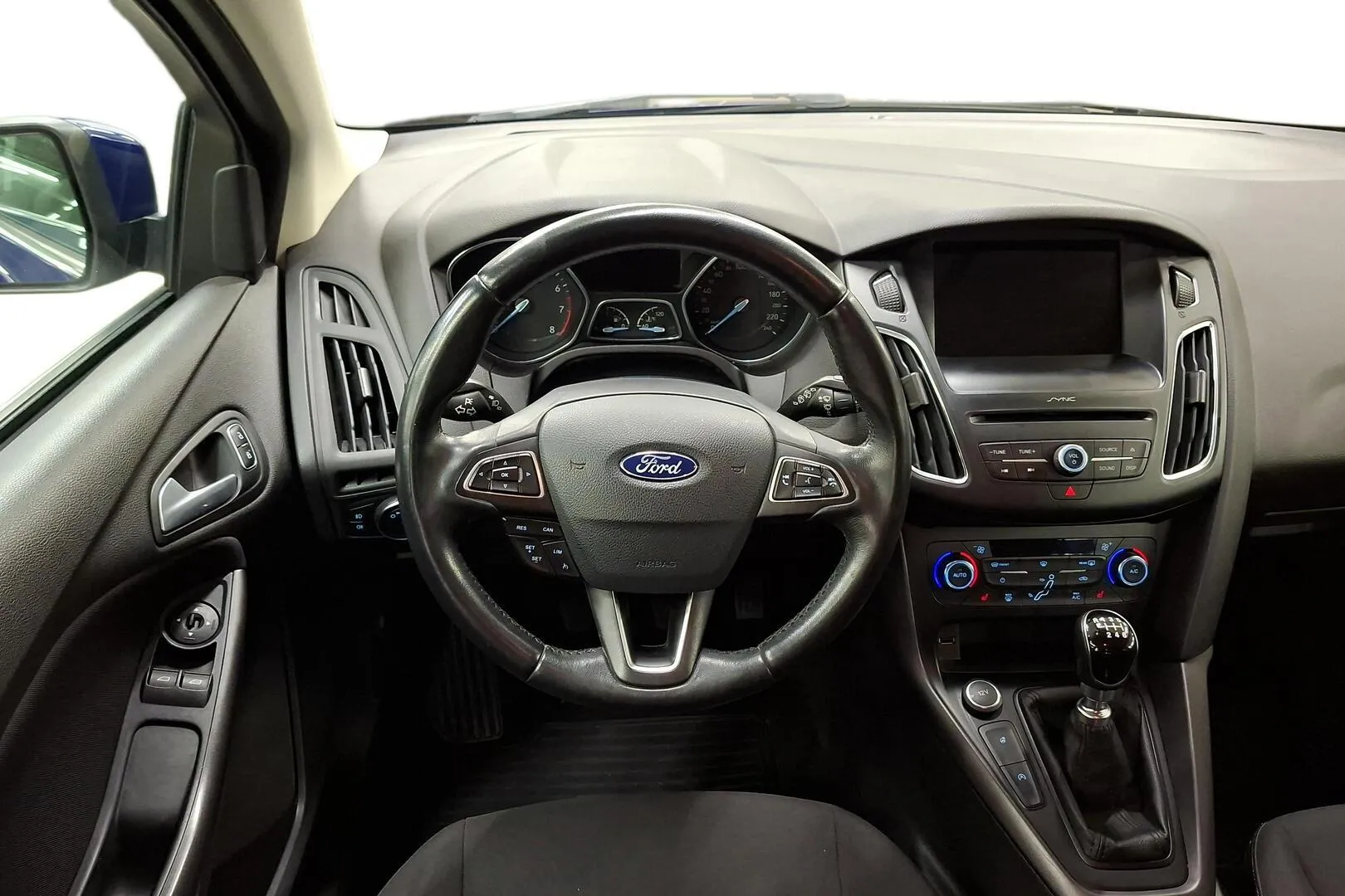 Ford Focus FMX-654 carousel image