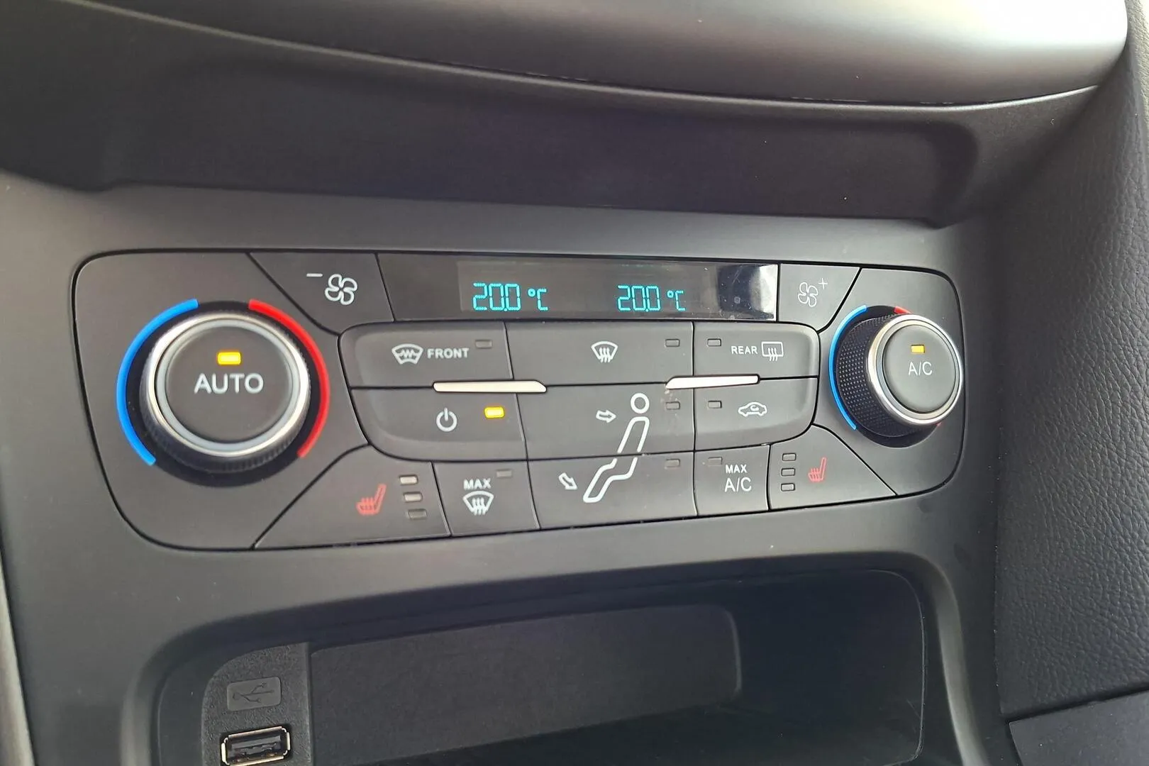 Ford Focus FMX-654 carousel image