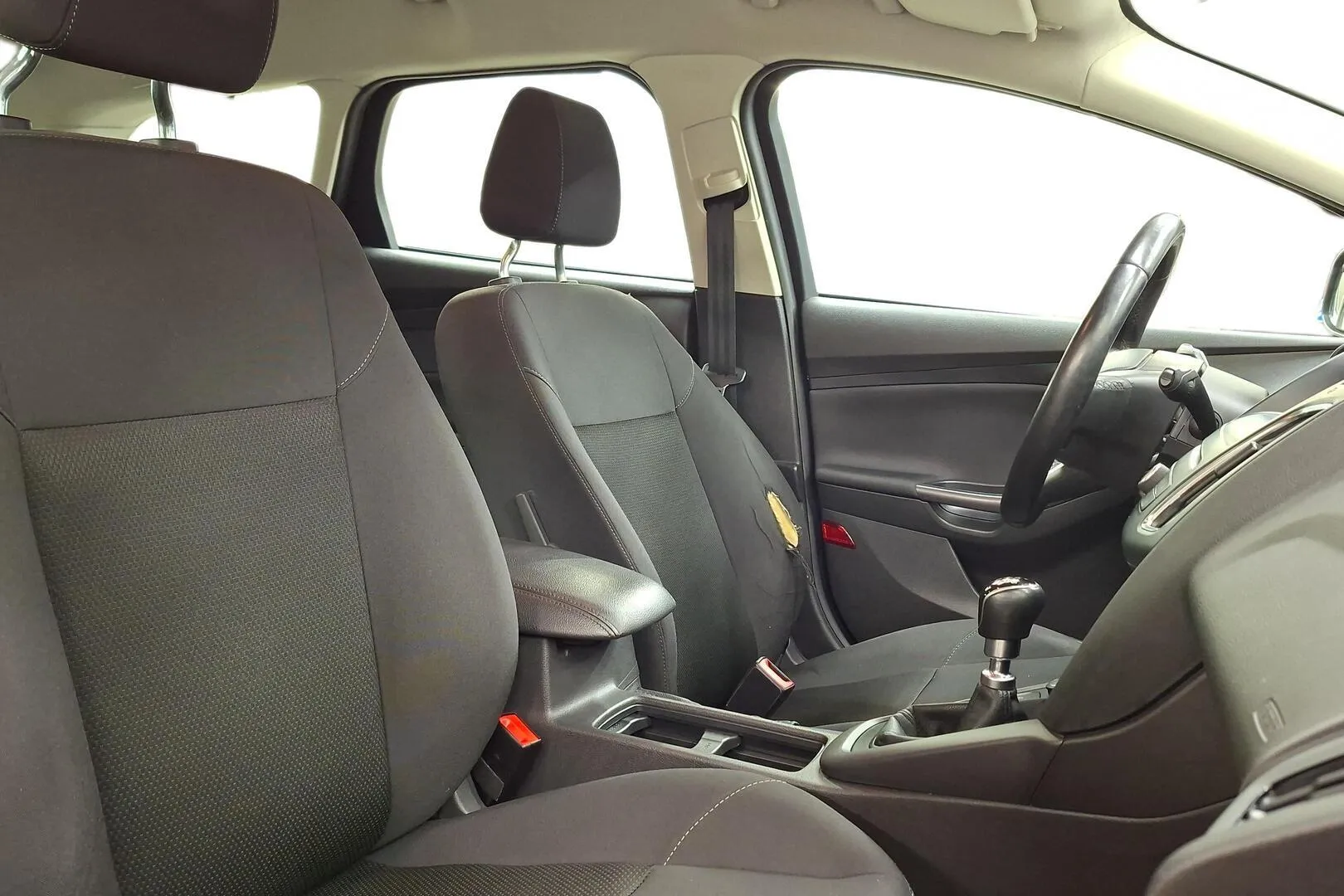 Ford Focus FMX-654 carousel image