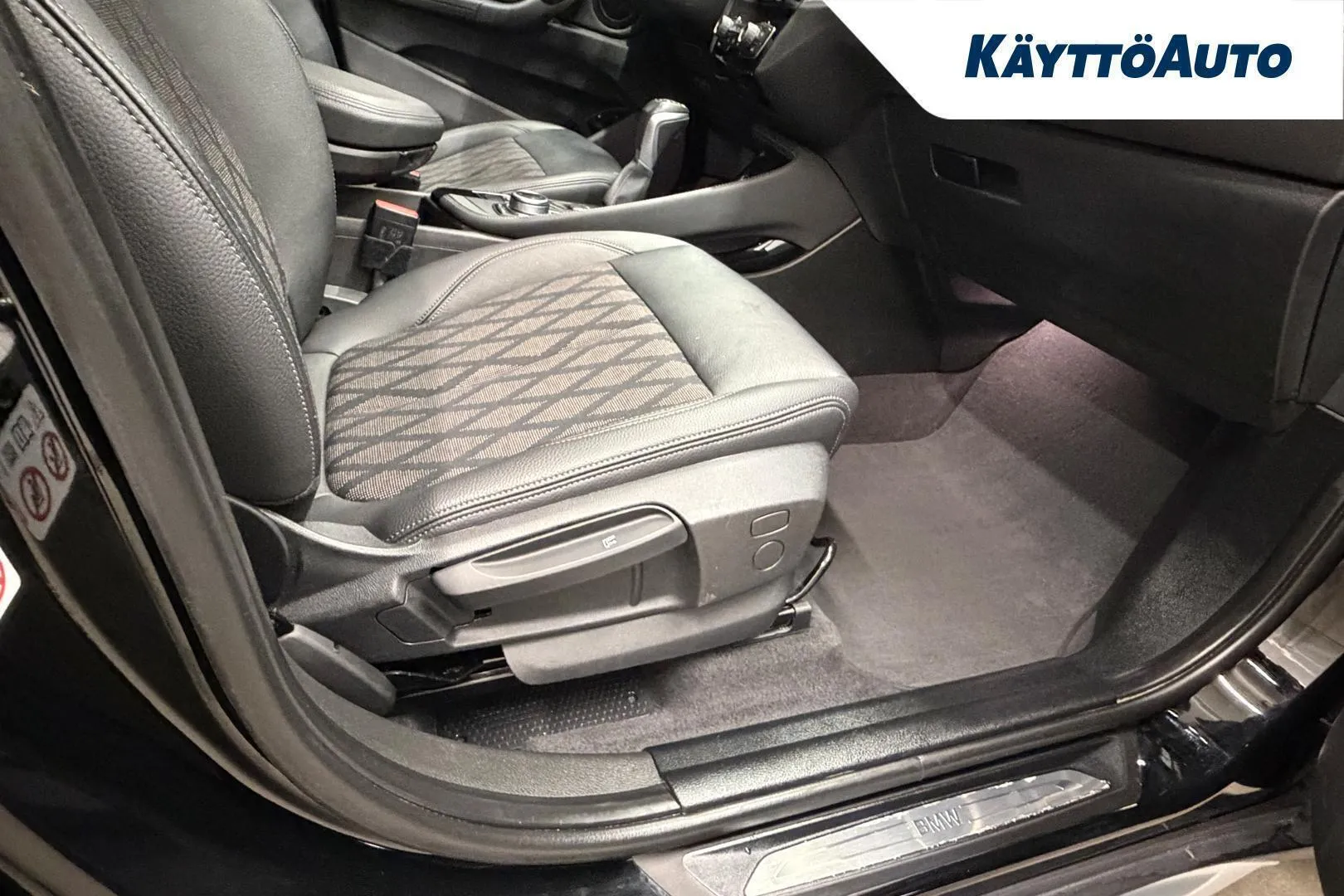 BMW X1 NNN-273 carousel image