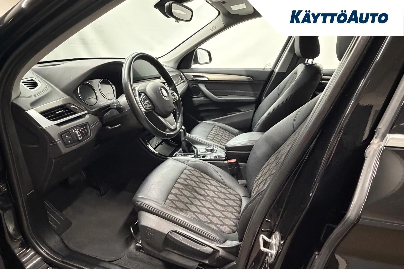 BMW X1 NNN-273 carousel image