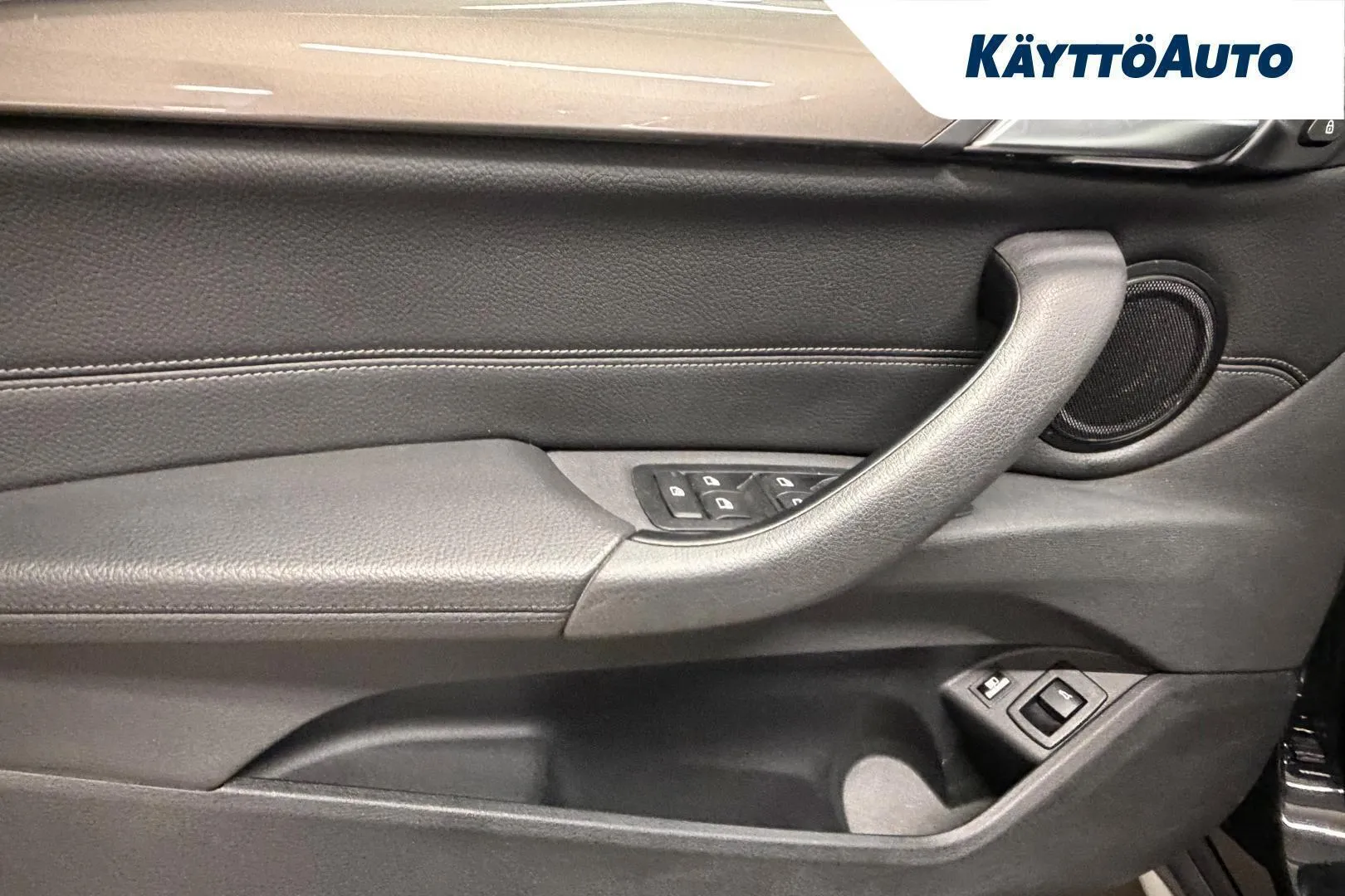 BMW X1 NNN-273 carousel image