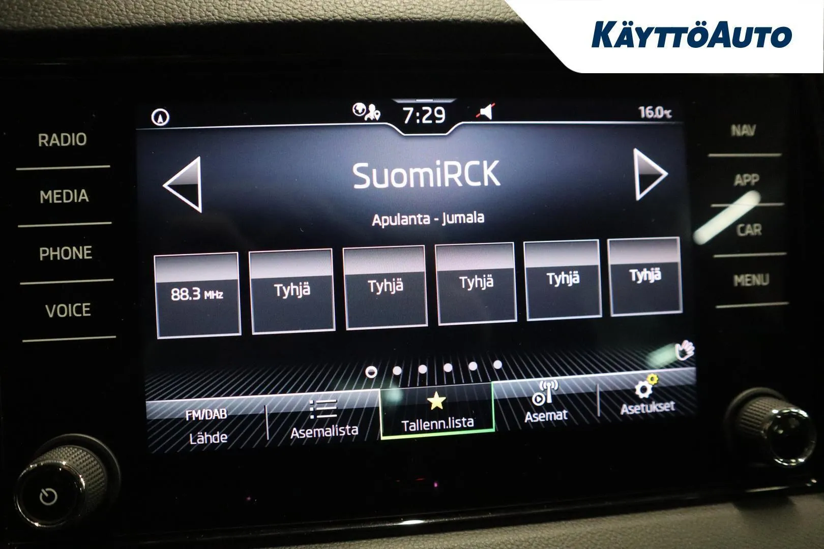 Skoda Karoq FRJ-283 carousel image