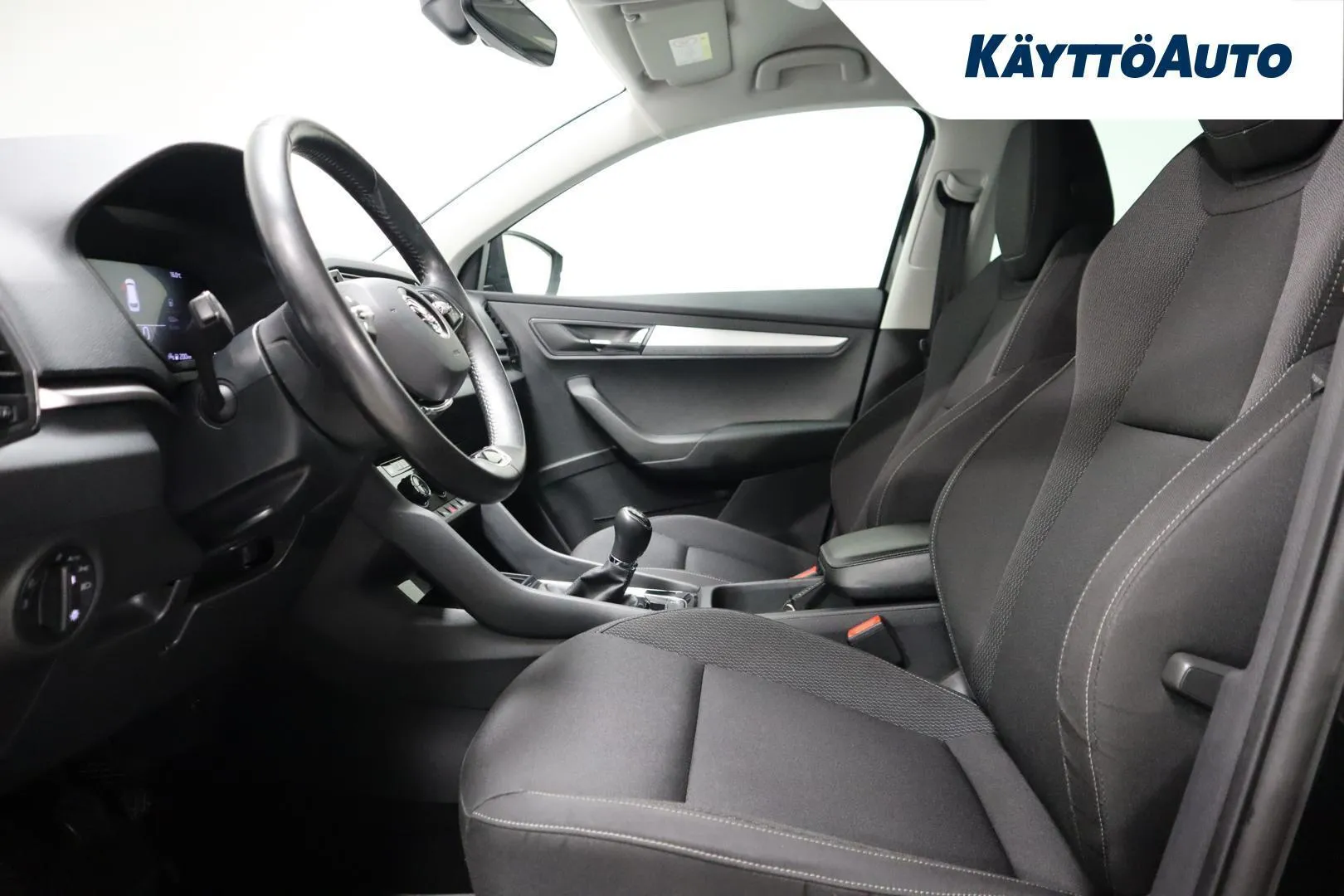 Skoda Karoq FRJ-283 carousel image
