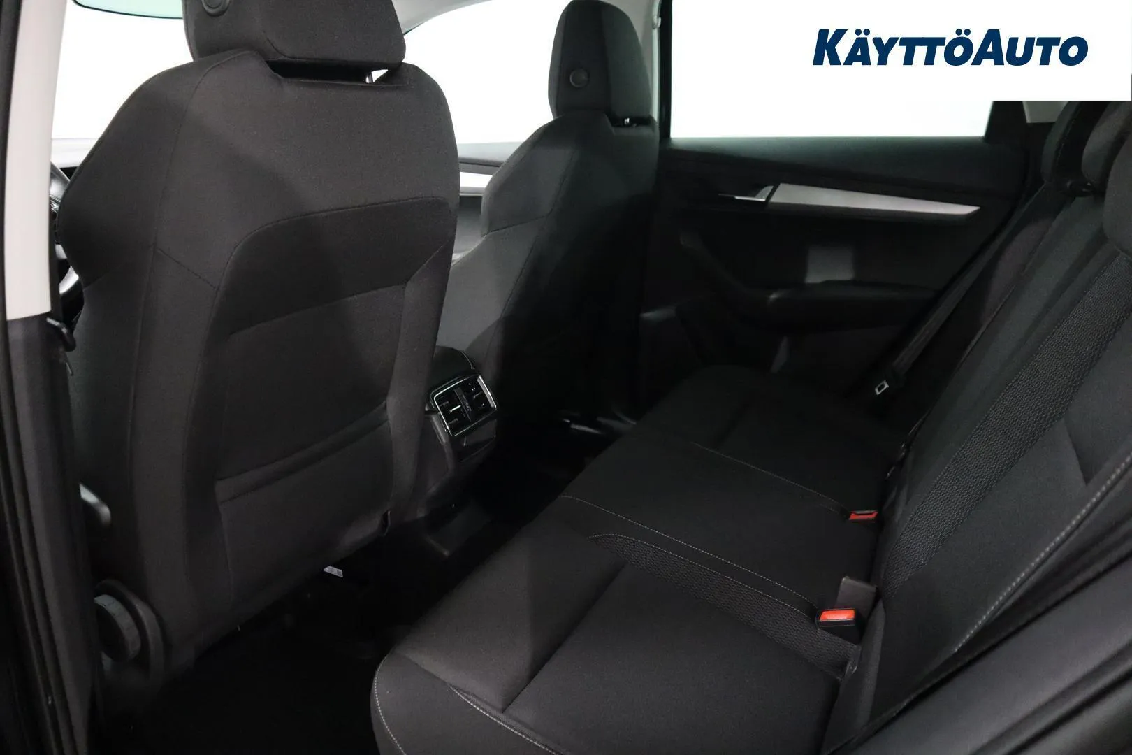 Skoda Karoq FRJ-283 carousel image