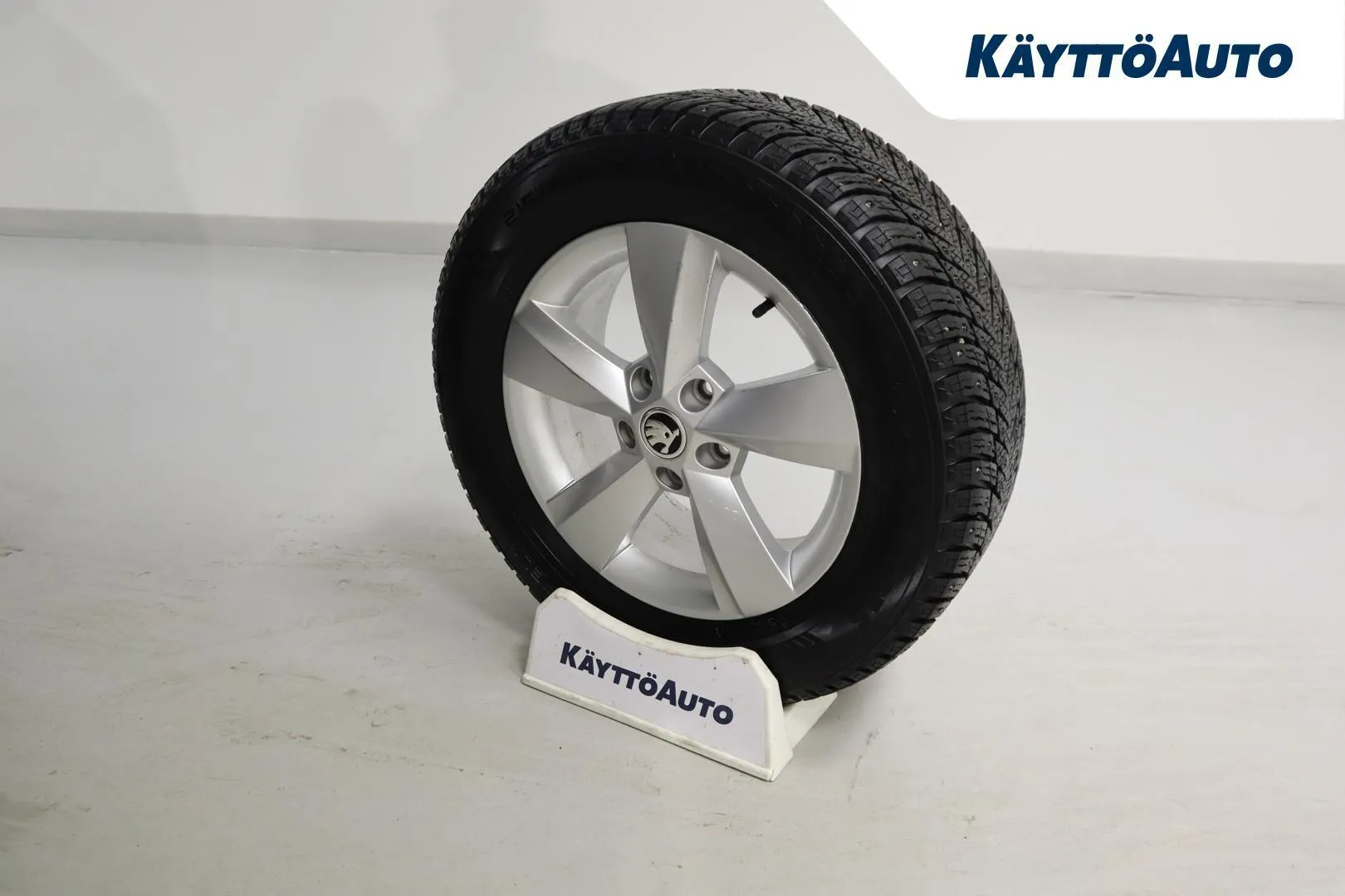 Skoda Karoq FRJ-283 carousel image