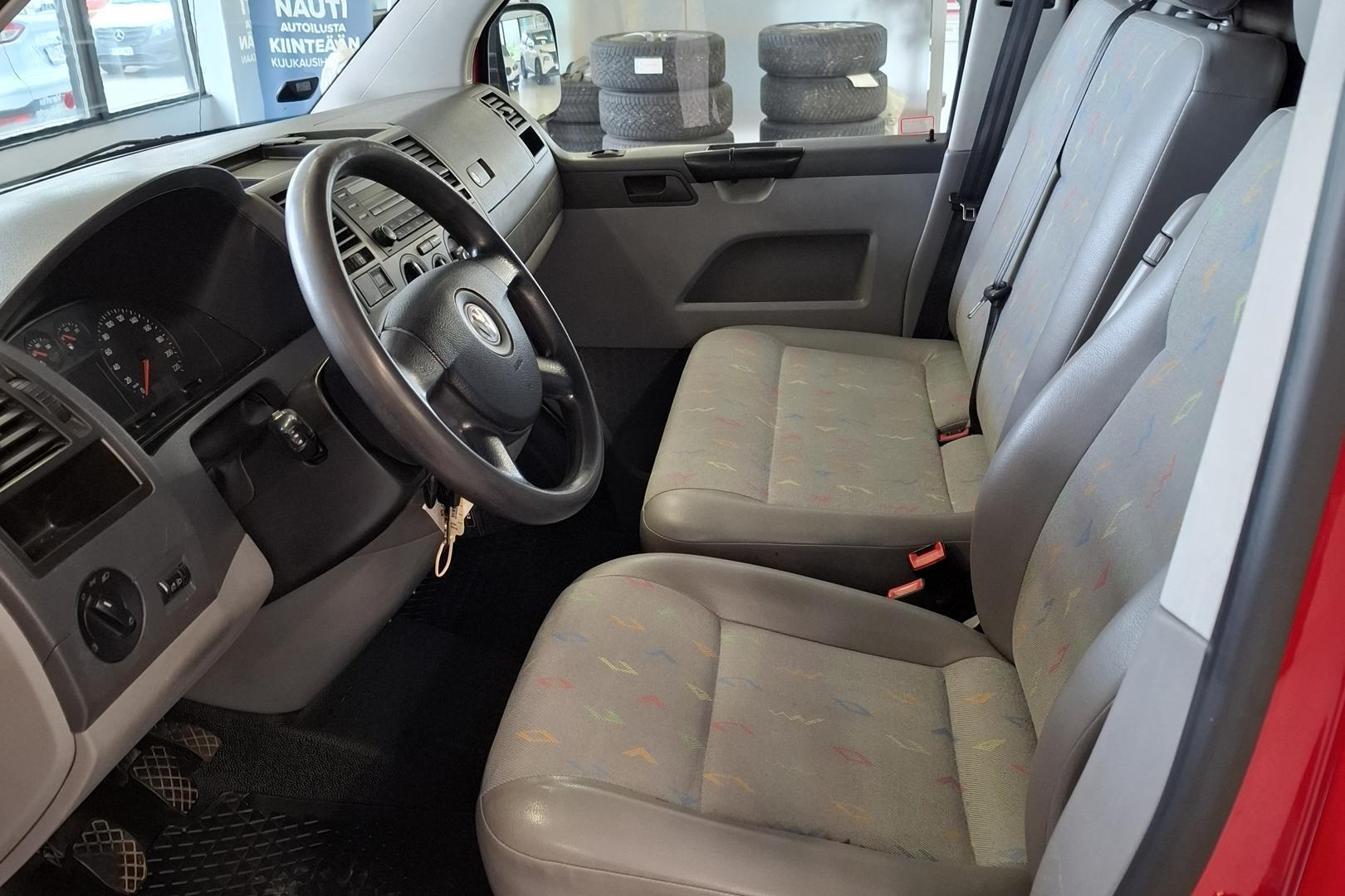 Volkswagen Transporter 2009, photo 6/10