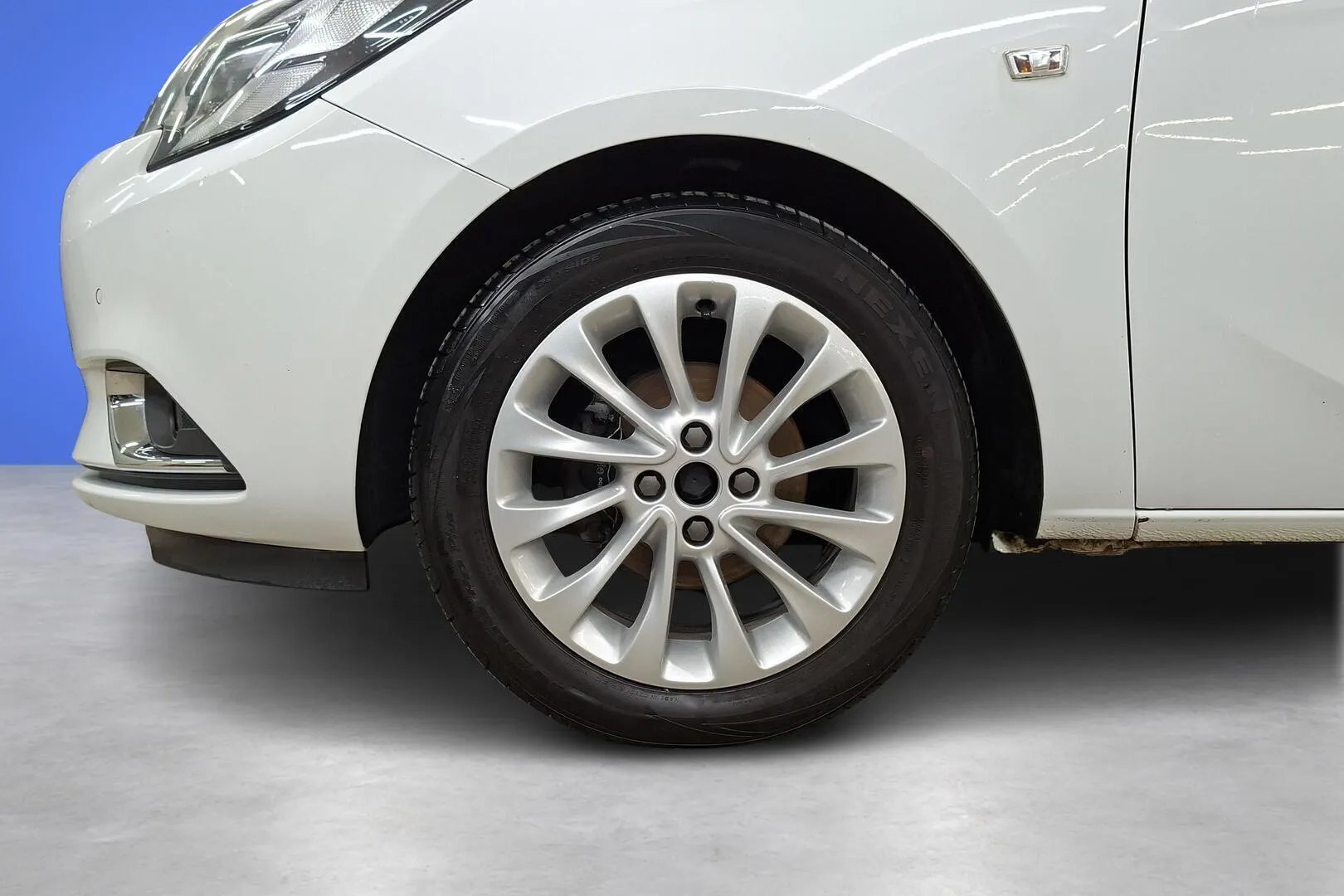 Opel Corsa ENU-480 carousel image