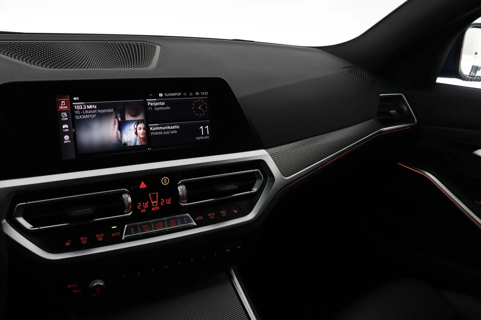 BMW 320 NMK-634 carousel image