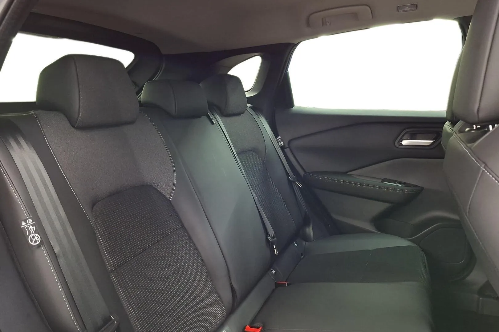 Nissan Qashqai SZS-160 carousel image