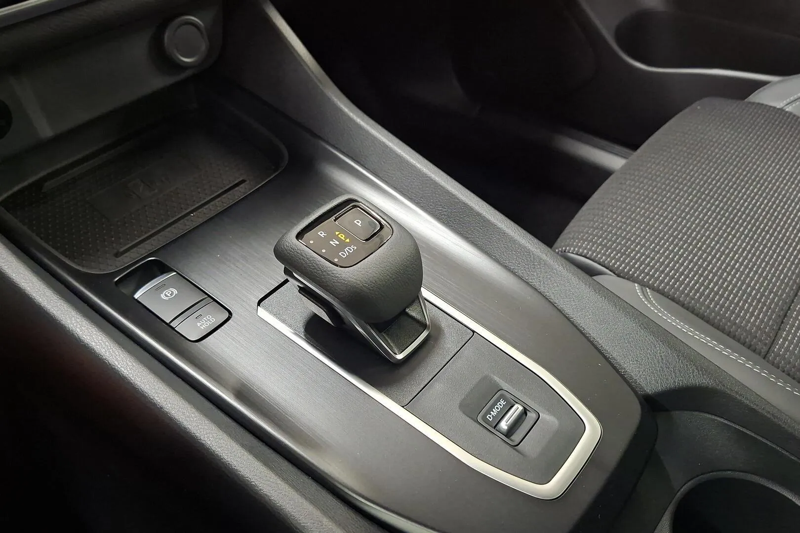 Nissan Qashqai SZS-160 carousel image