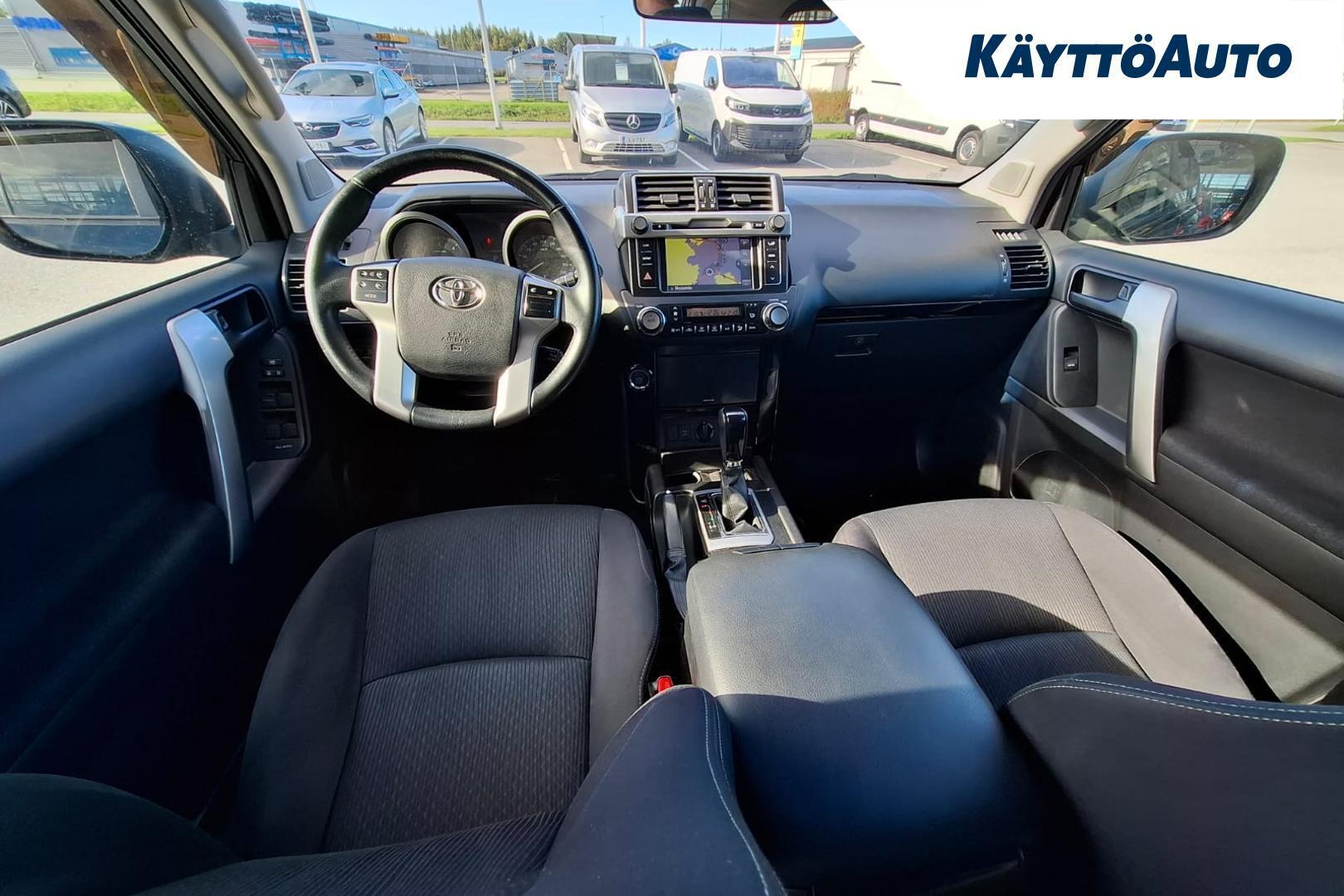 Toyota Land Cruiser 2017, kuva 4/13