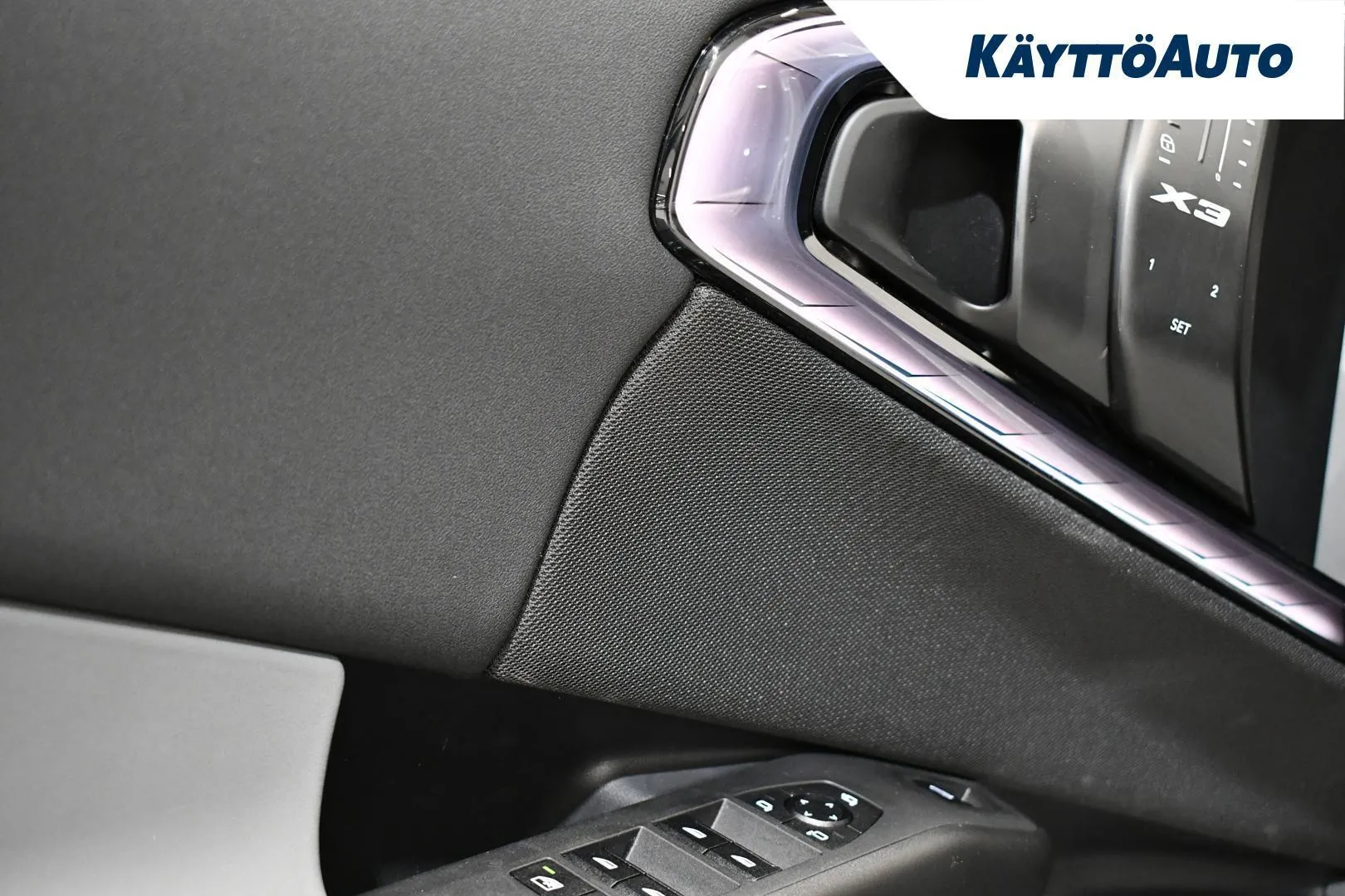BMW X3 KXC-137 carousel image