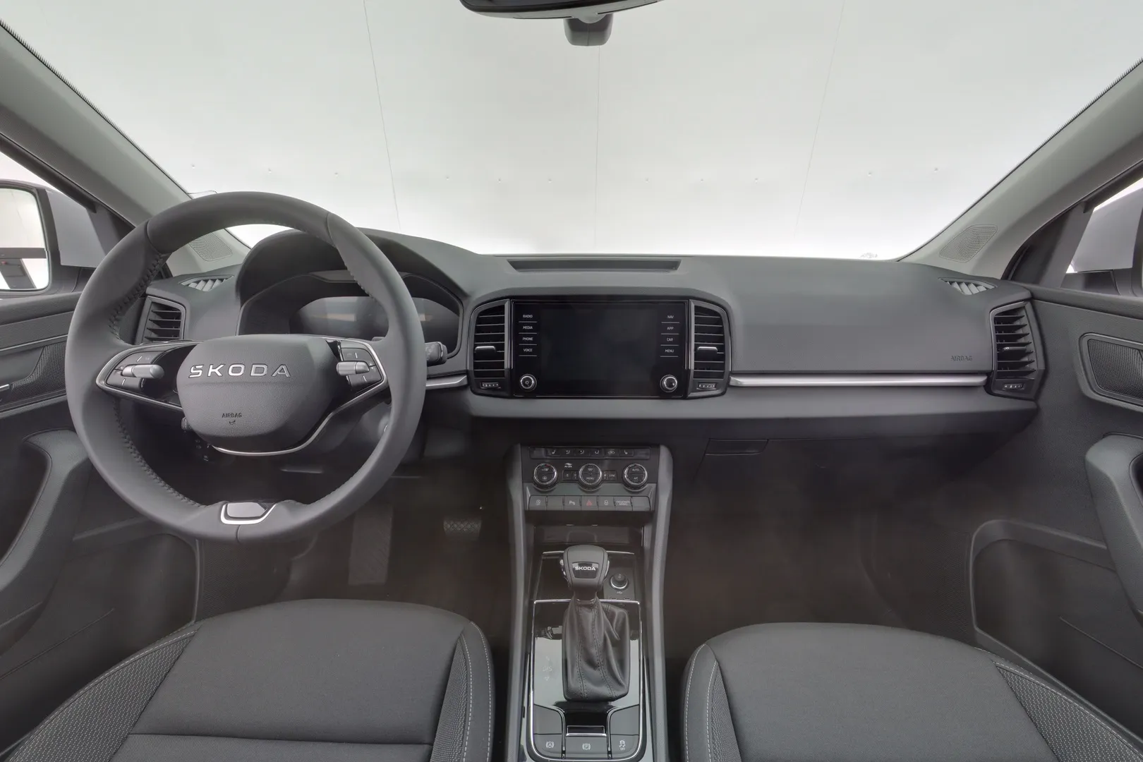 Skoda Karoq ITE-633 carousel image