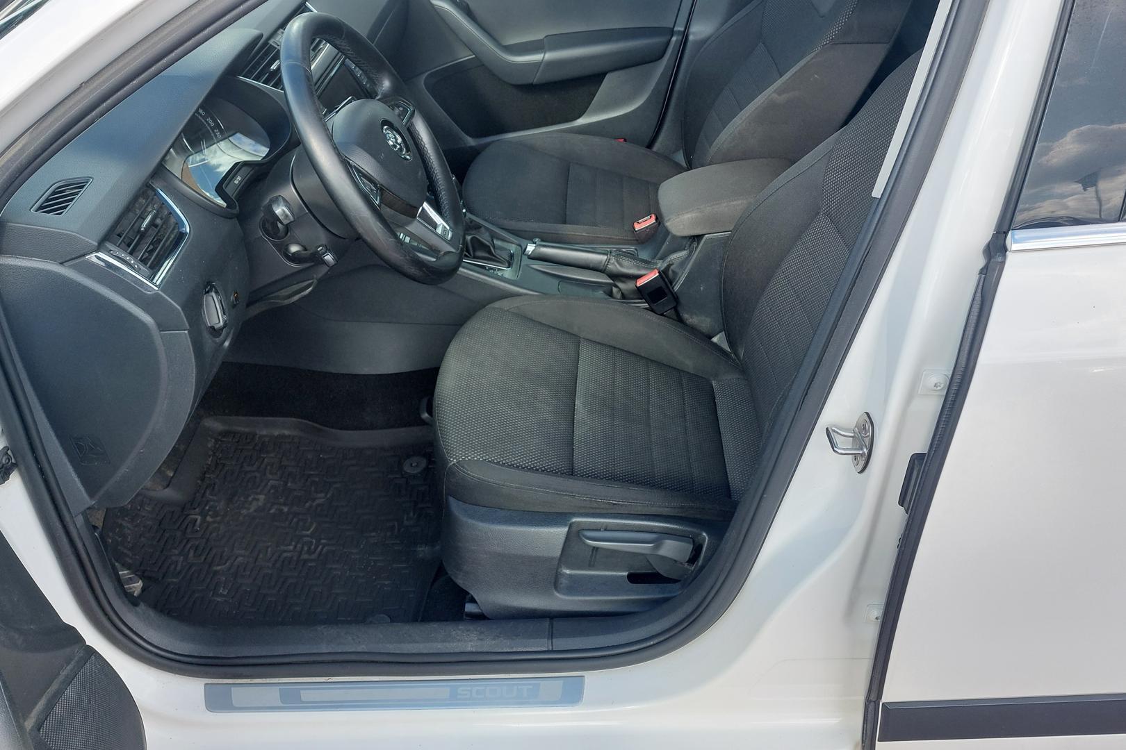Skoda Octavia 2016, kuva 6/16