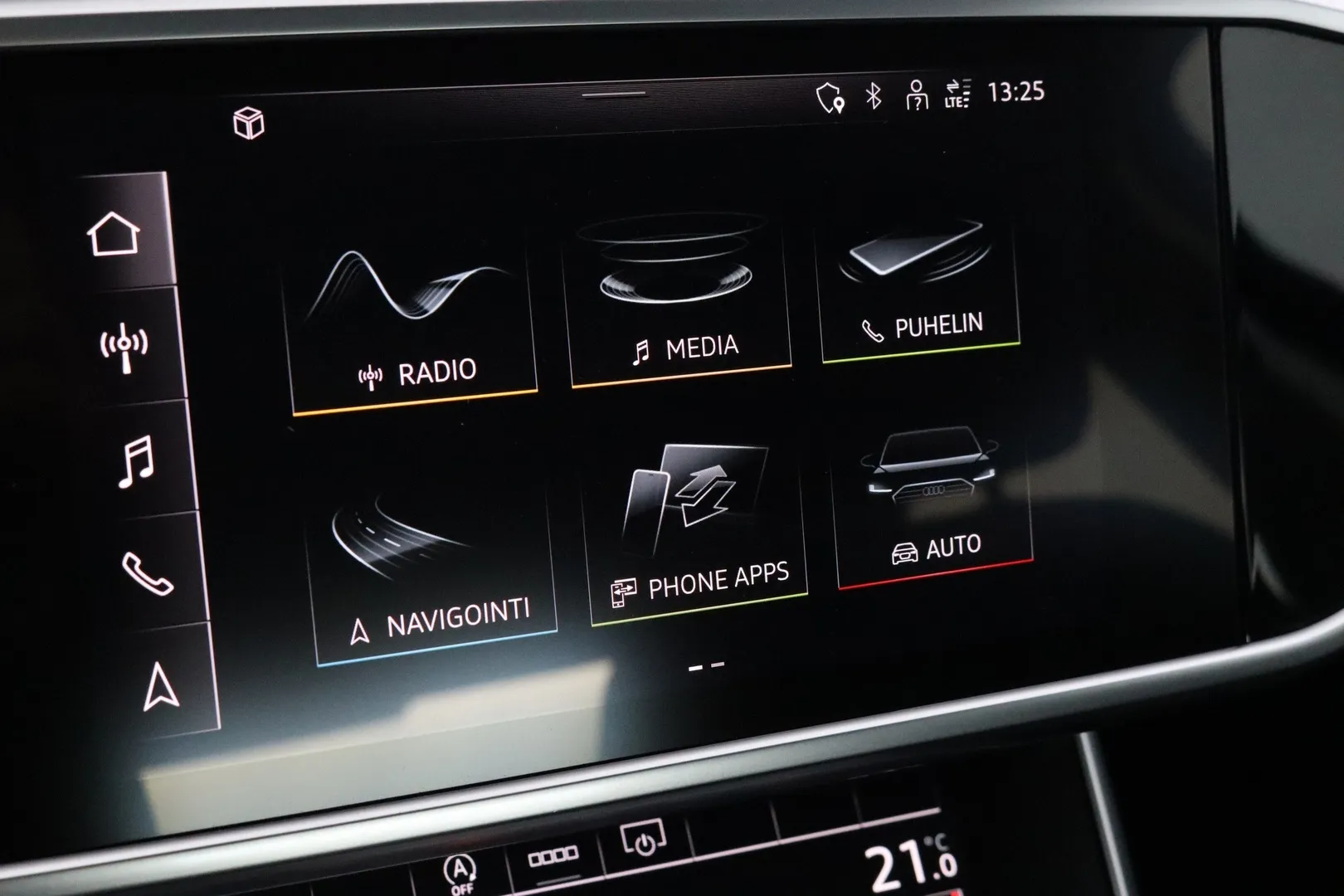 Audi A6 MYY-788 carousel image