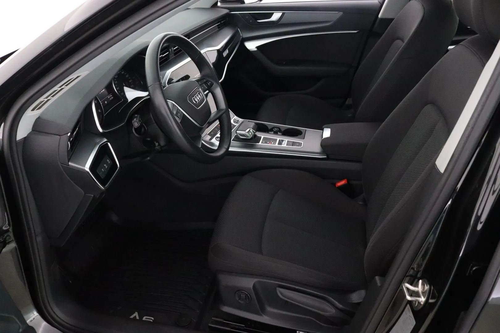 Audi A6 MYY-788 carousel image