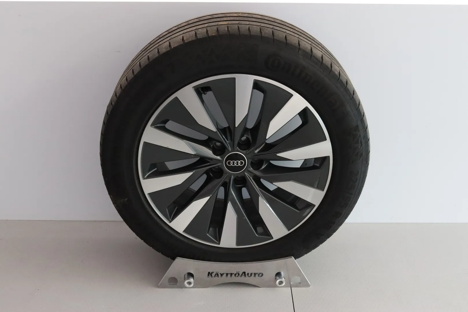 Audi A6 MYY-788 carousel image