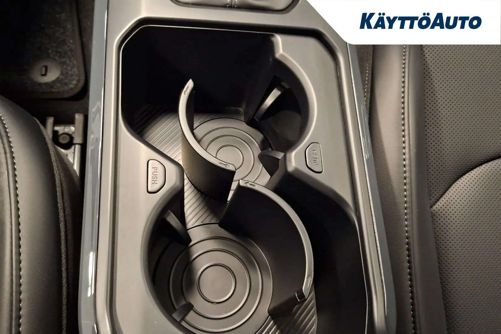 Kia K4 LTV-452 carousel image