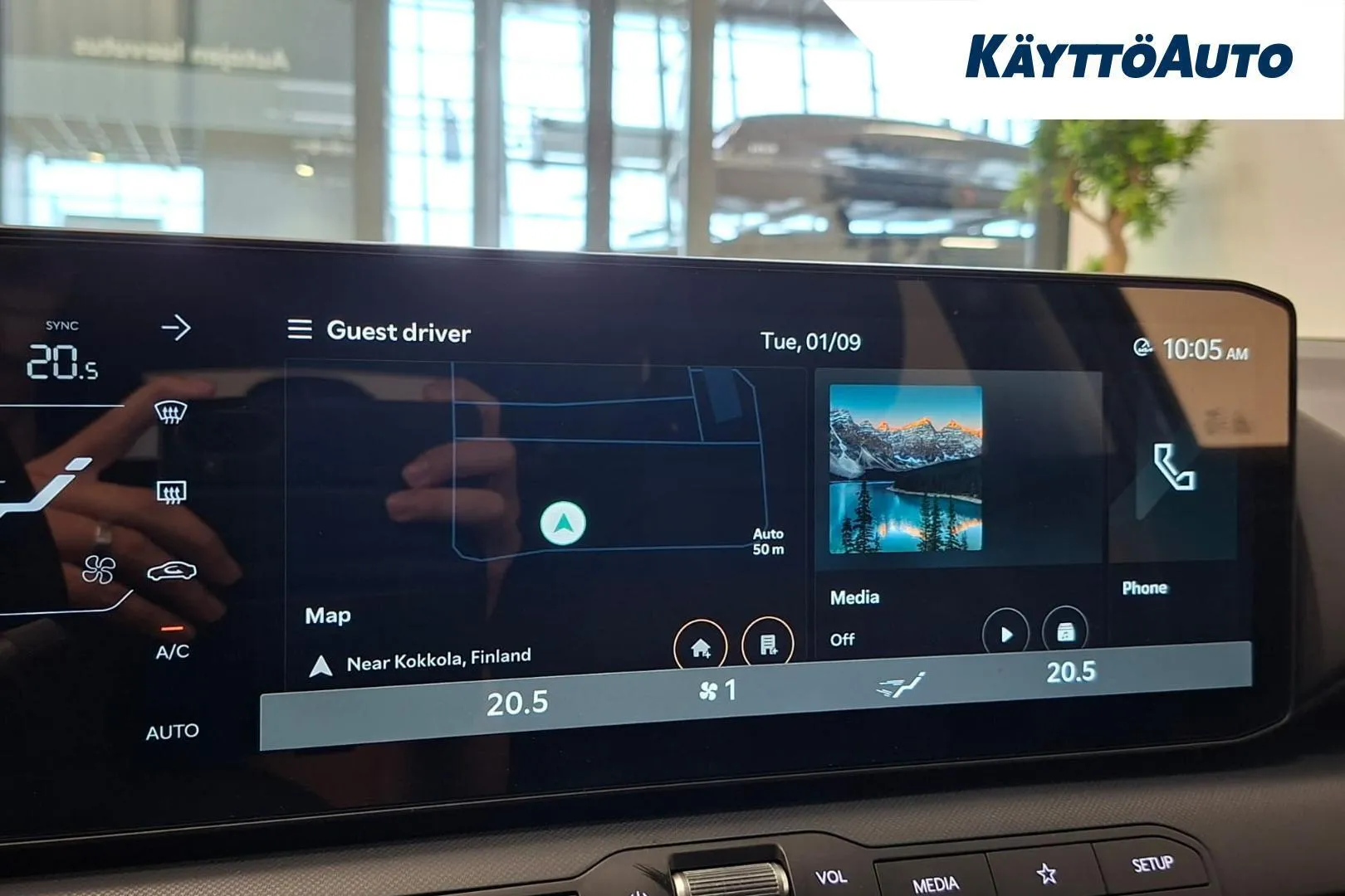Kia K4 LTV-452 carousel image
