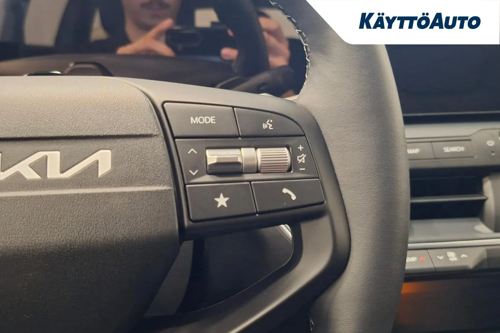 Kia K4 LTV-452 carousel image