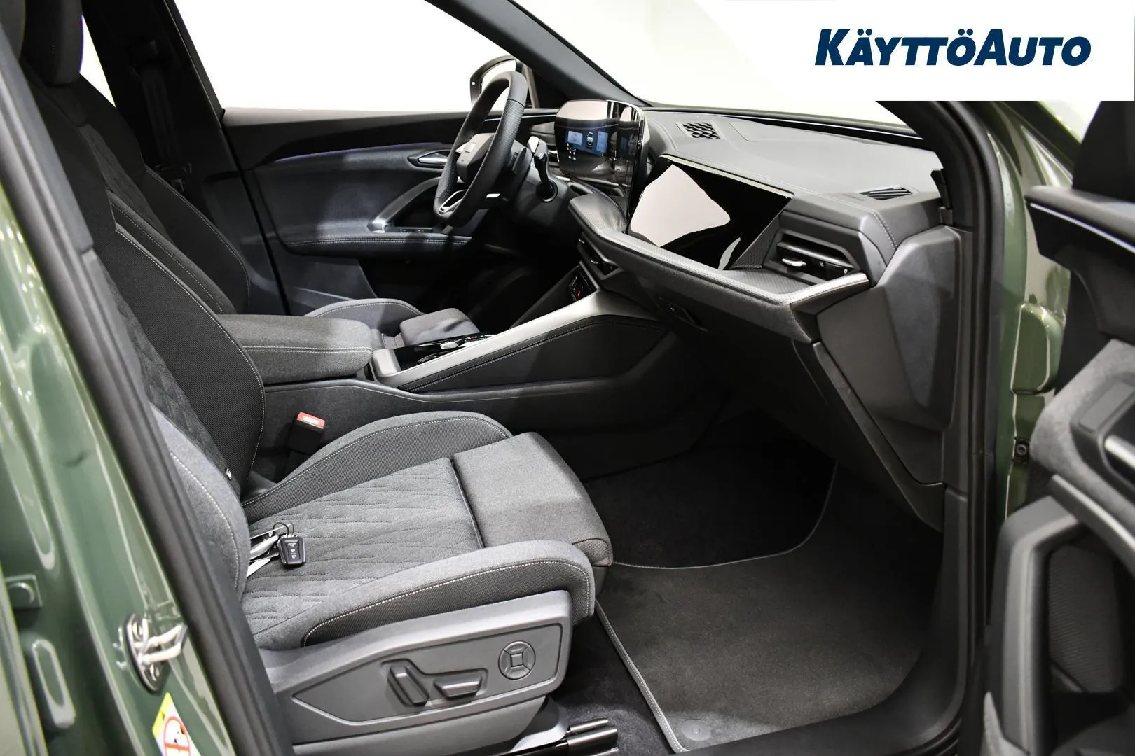 Audi Q5 FTF-563 carousel image