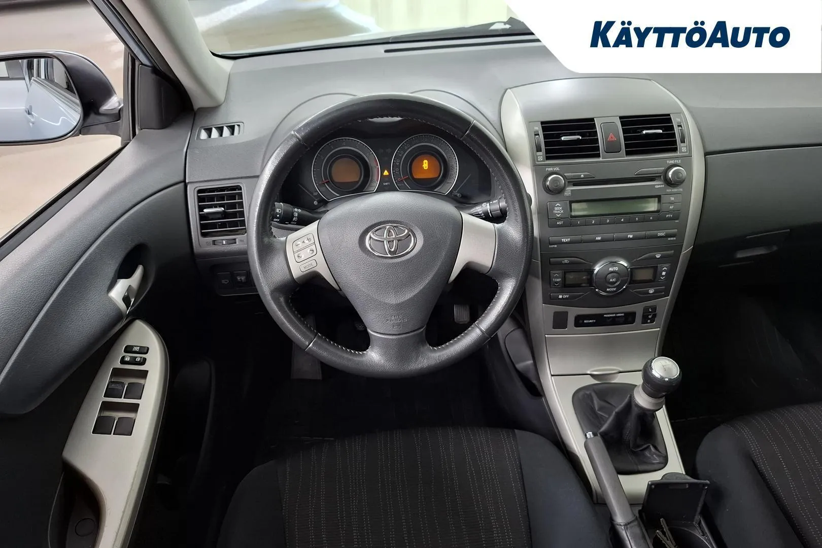 Toyota Corolla XPI-195 carousel image