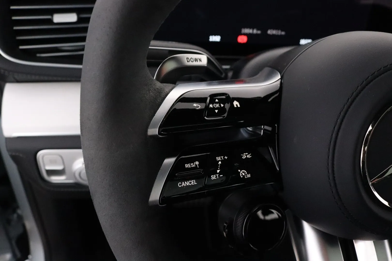 Mercedes-Benz GLE GRK-234 carousel image