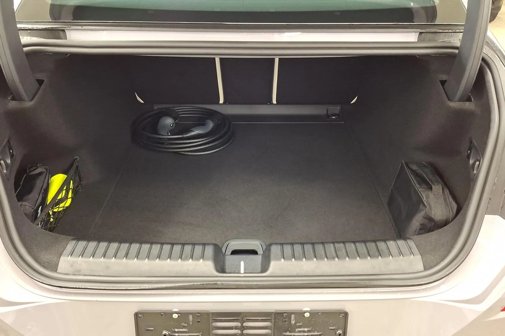 Mercedes-Benz C LTV-515 carousel image