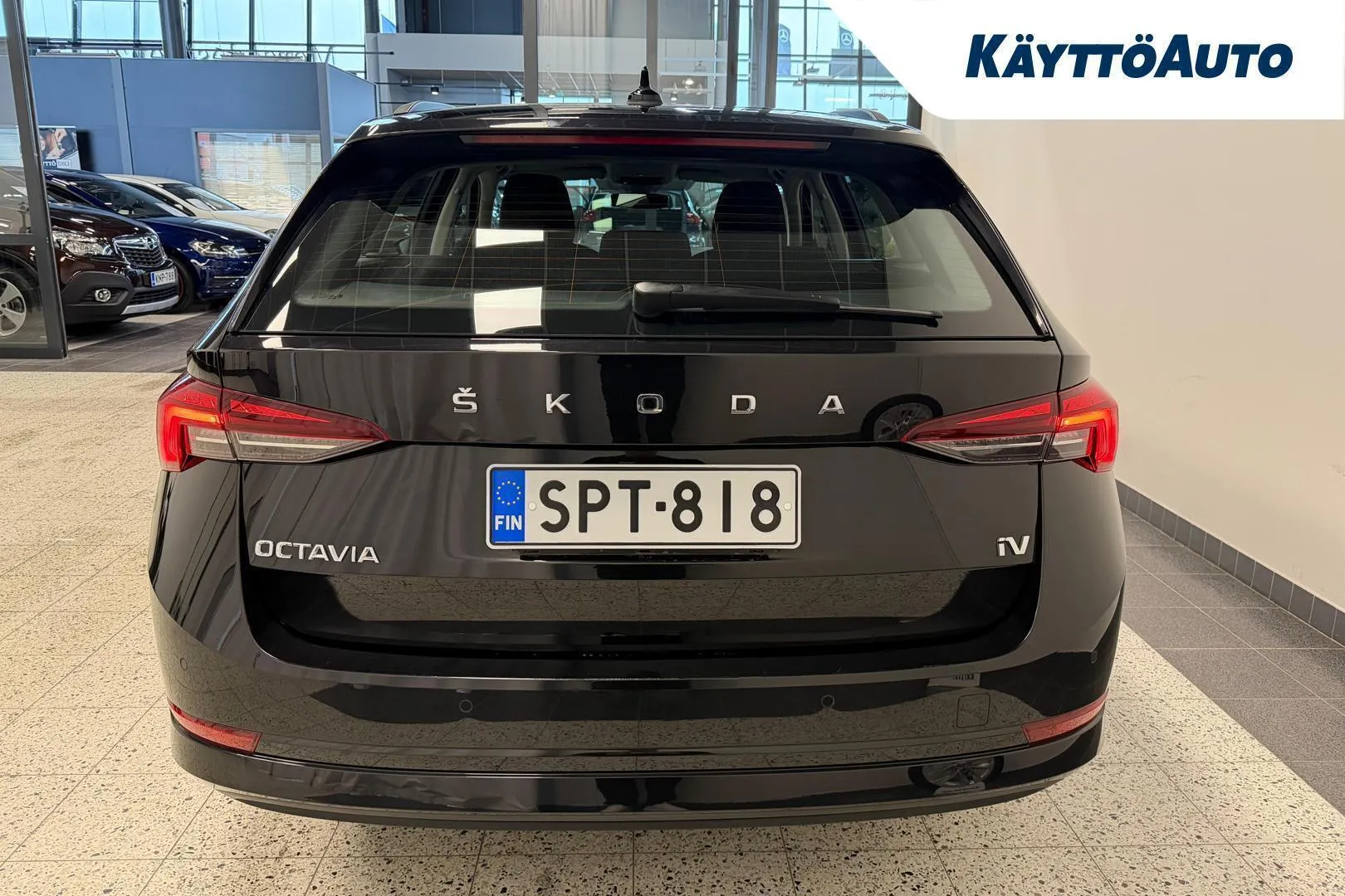 Skoda Octavia SPT-818 carousel image