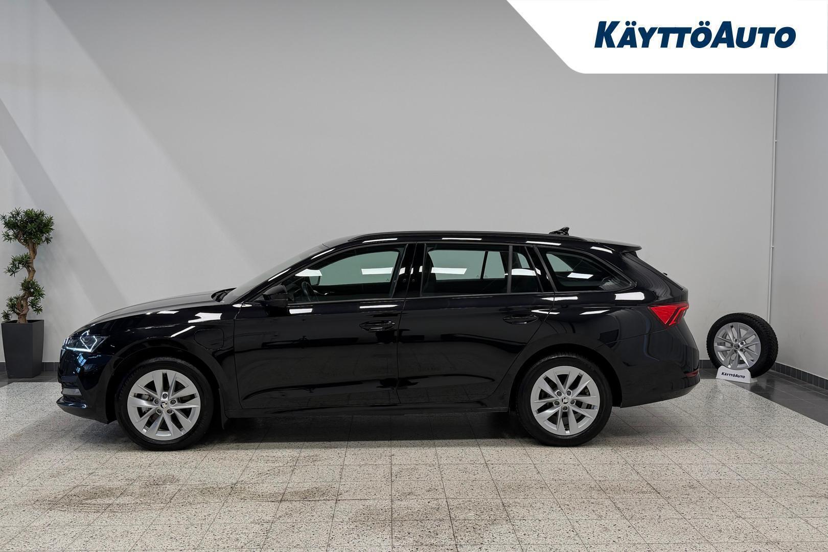 Skoda Octavia 2024, photo 3/25