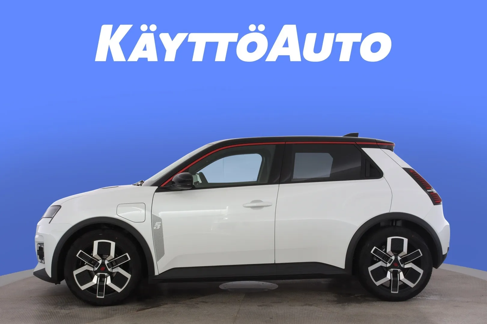 Renault 5 SZJ-612 carousel image