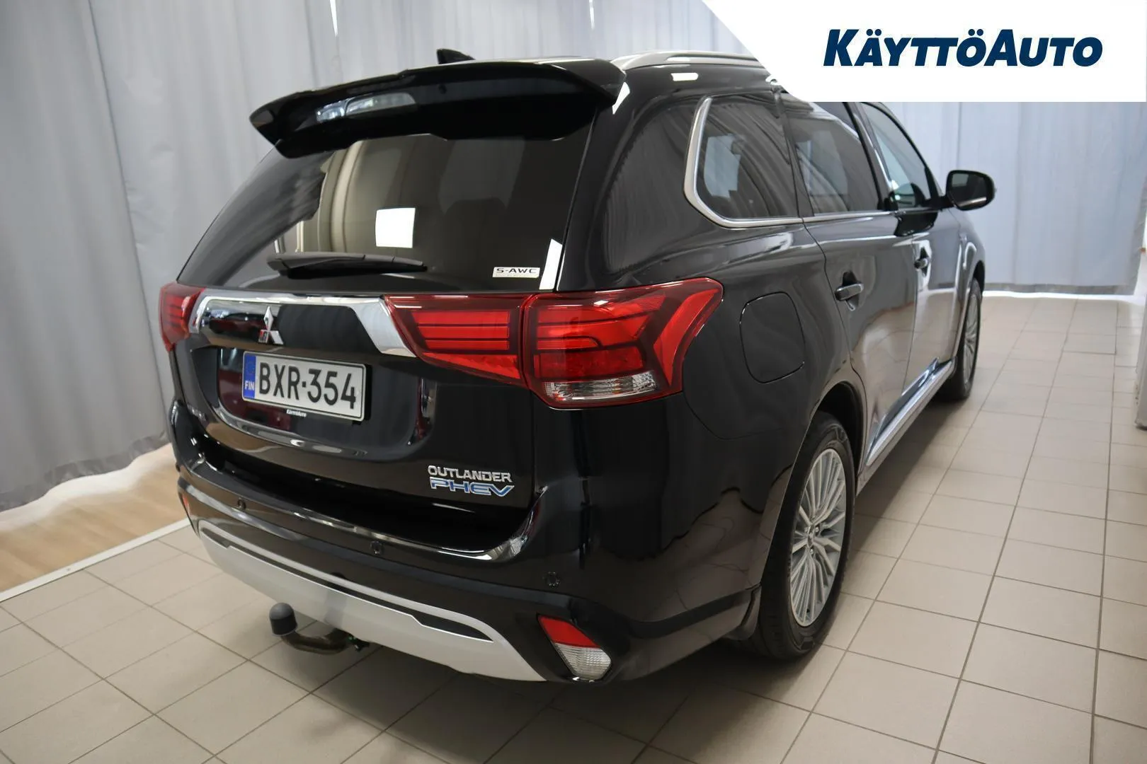 Mitsubishi Outlander PHEV BXR-354 carousel image