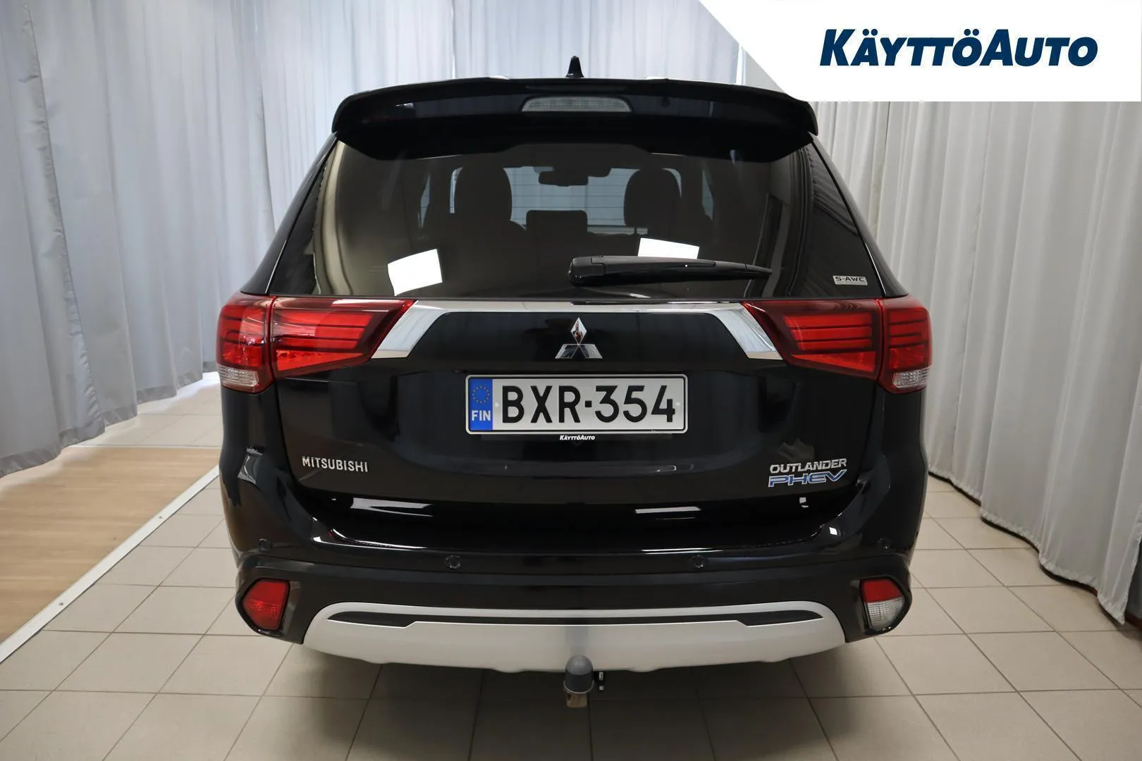 Mitsubishi Outlander PHEV BXR-354 carousel image