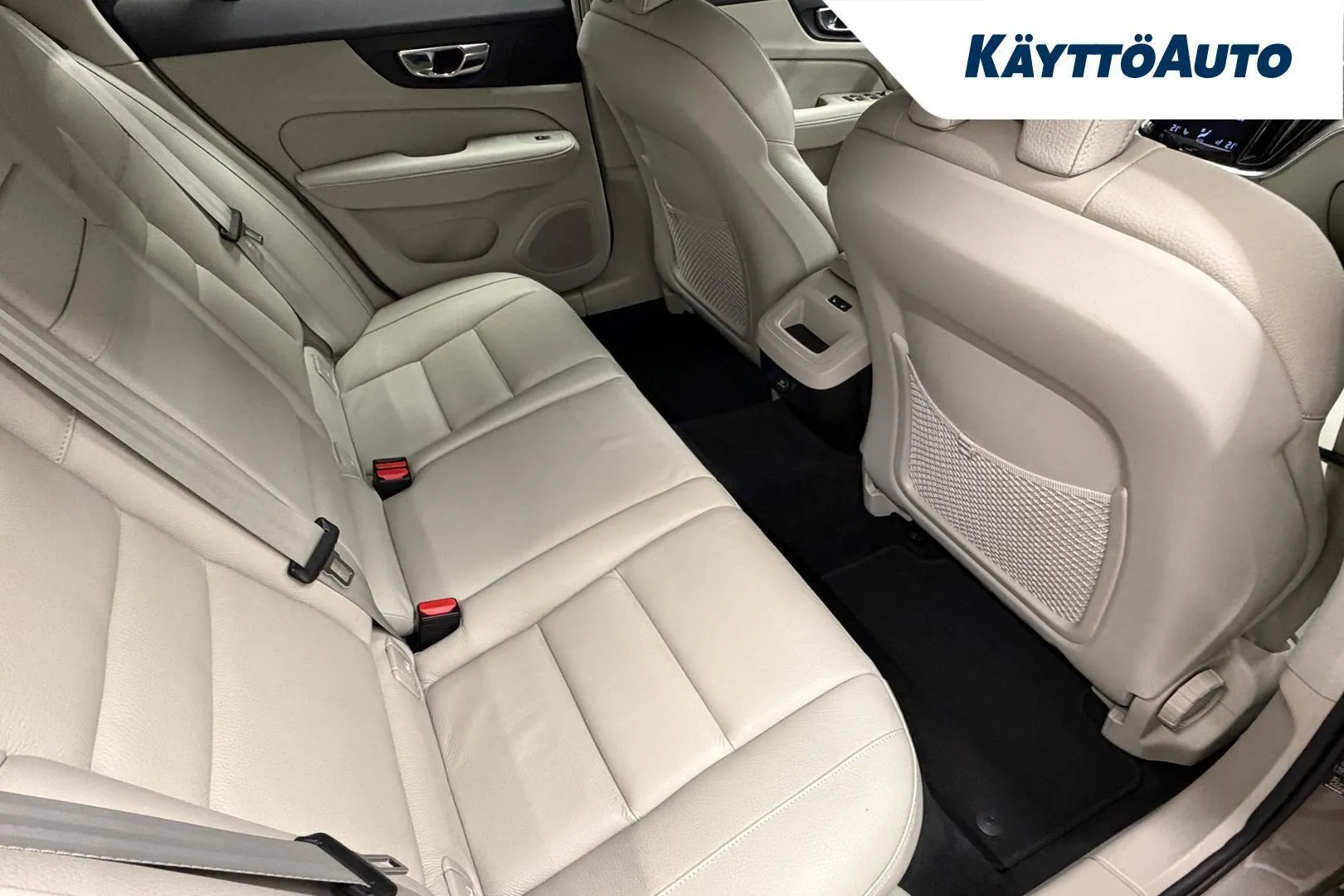 Volvo V60 JLN-266 carousel image