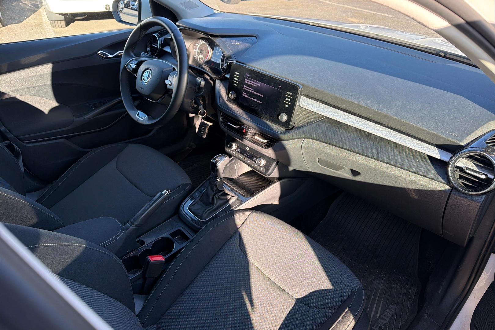 Skoda Fabia 2023, photo 5/6