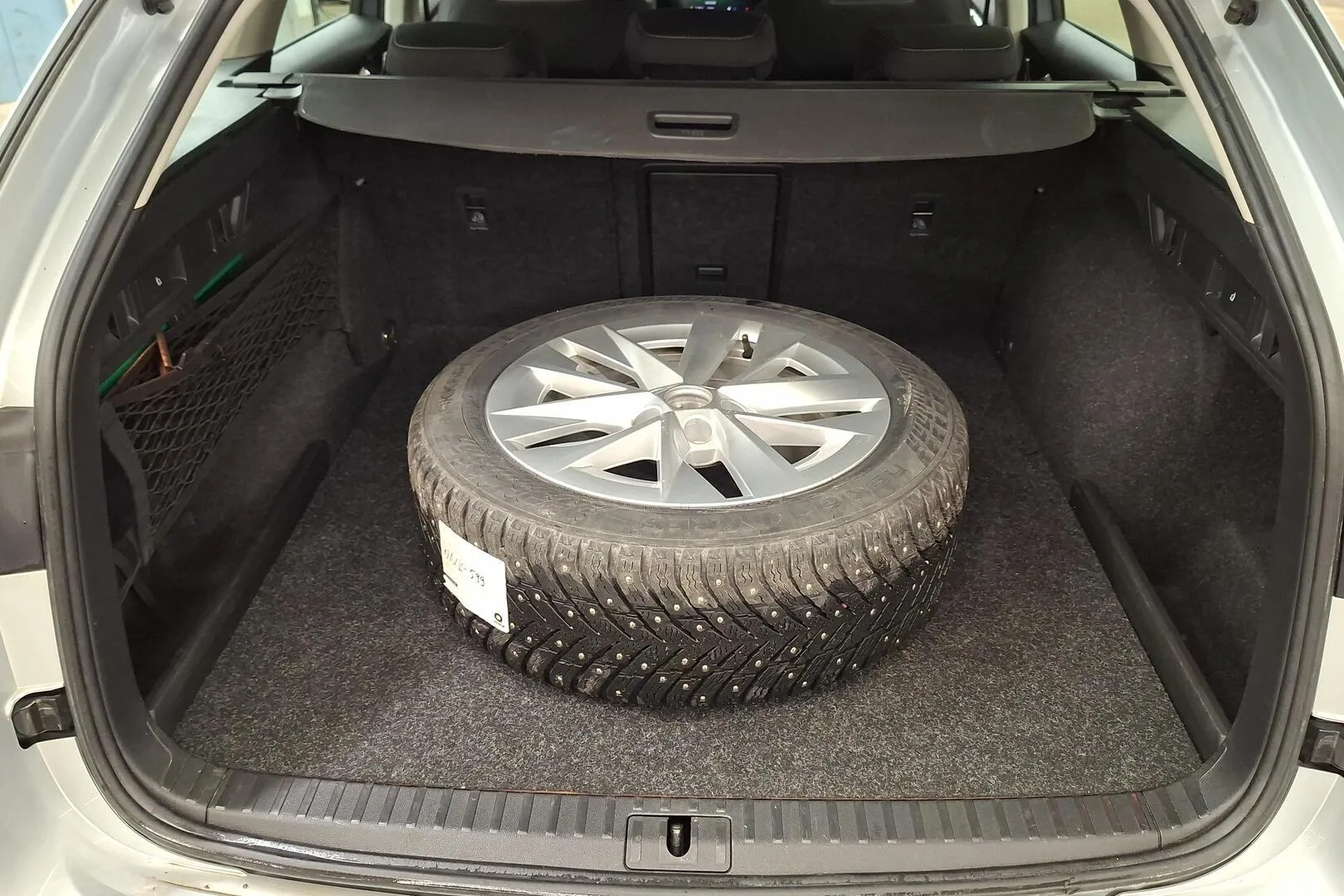 Skoda Octavia NNK-599 carousel image