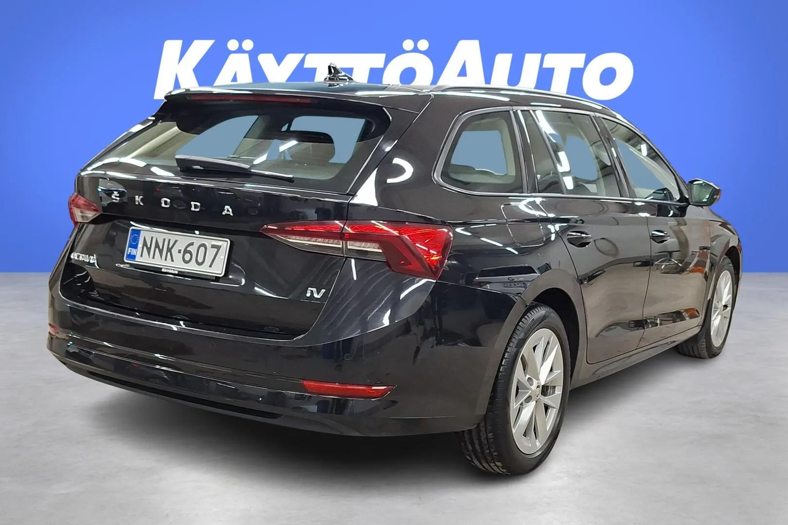 Skoda Octavia NNK-607 carousel image