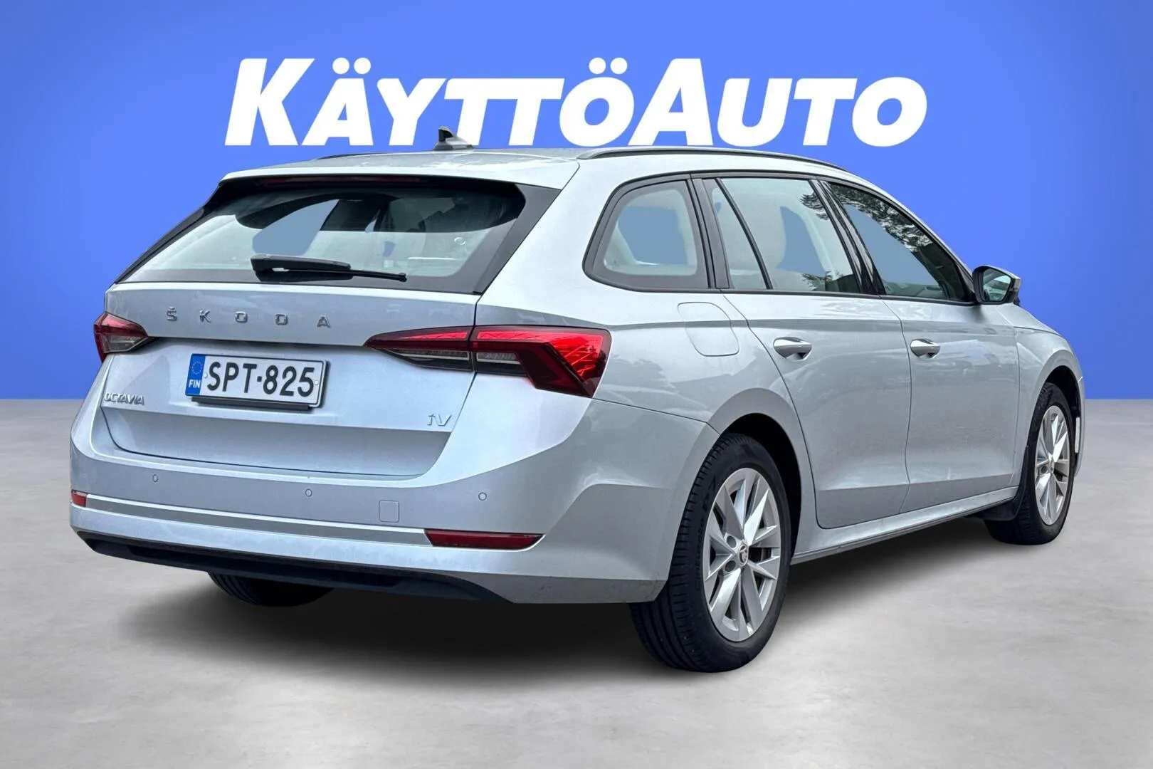 Skoda Octavia SPT-825 carousel image