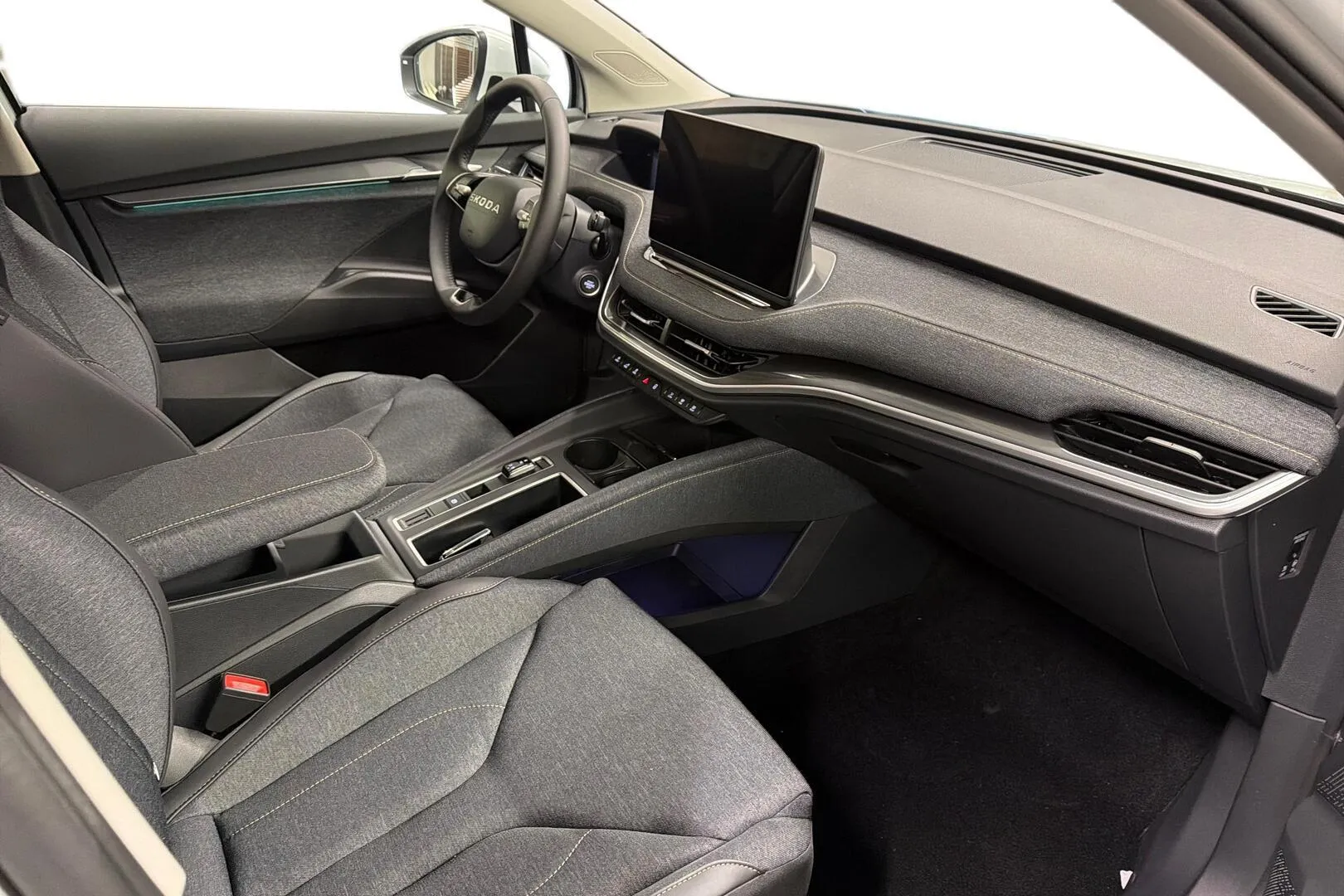 Skoda Elroq LTV-999 carousel image