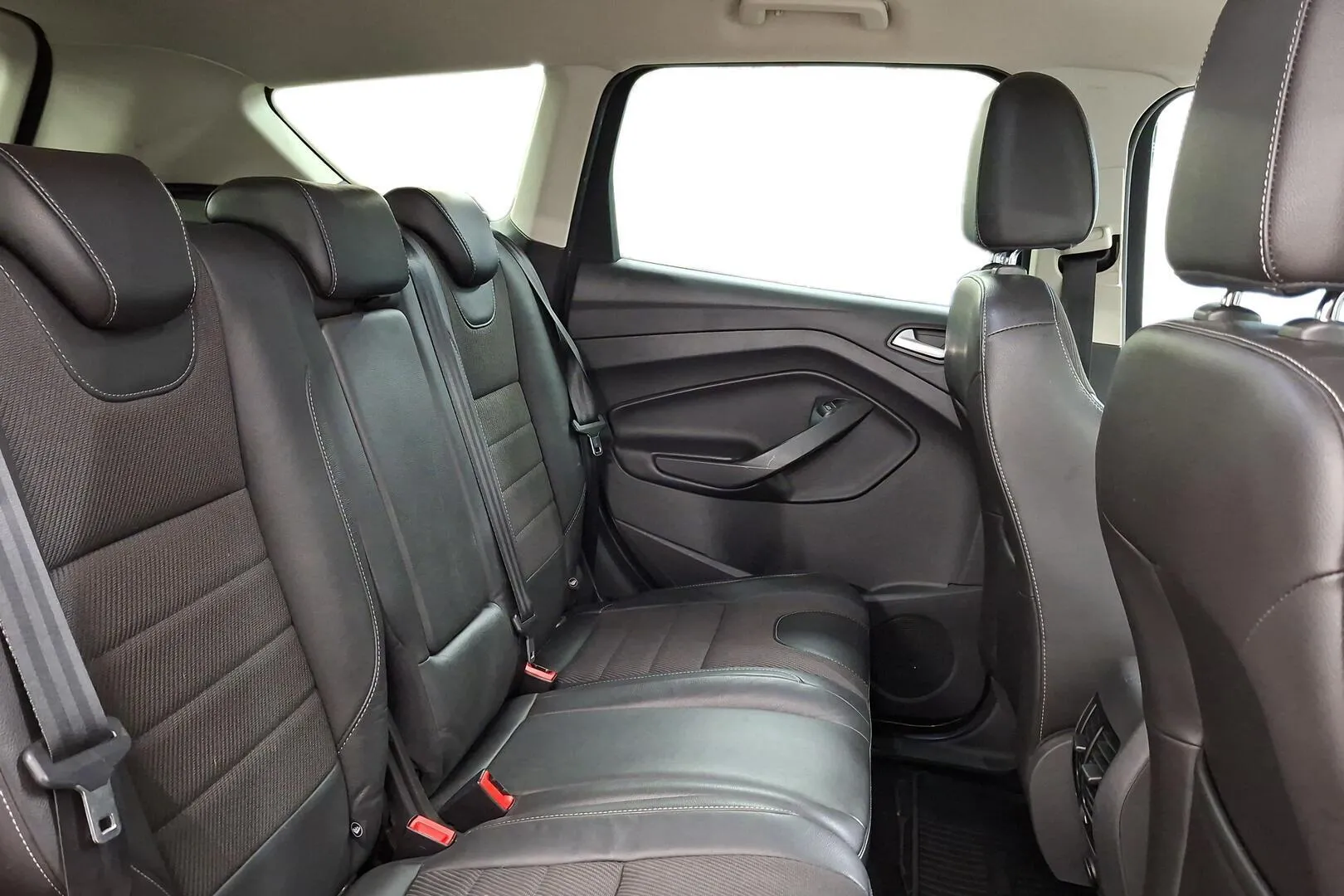Ford Kuga KMO-430 carousel image
