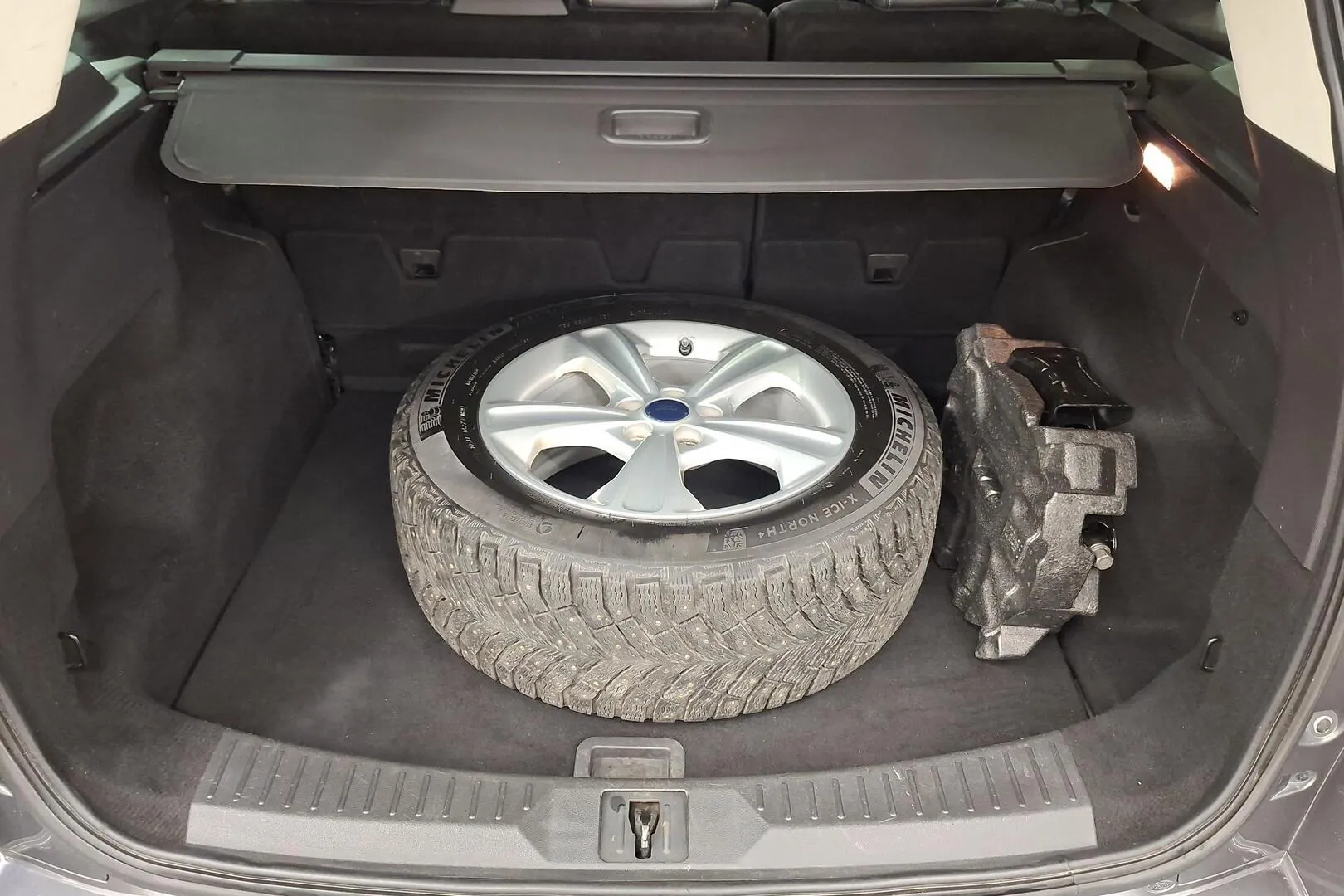 Ford Kuga KMO-430 carousel image