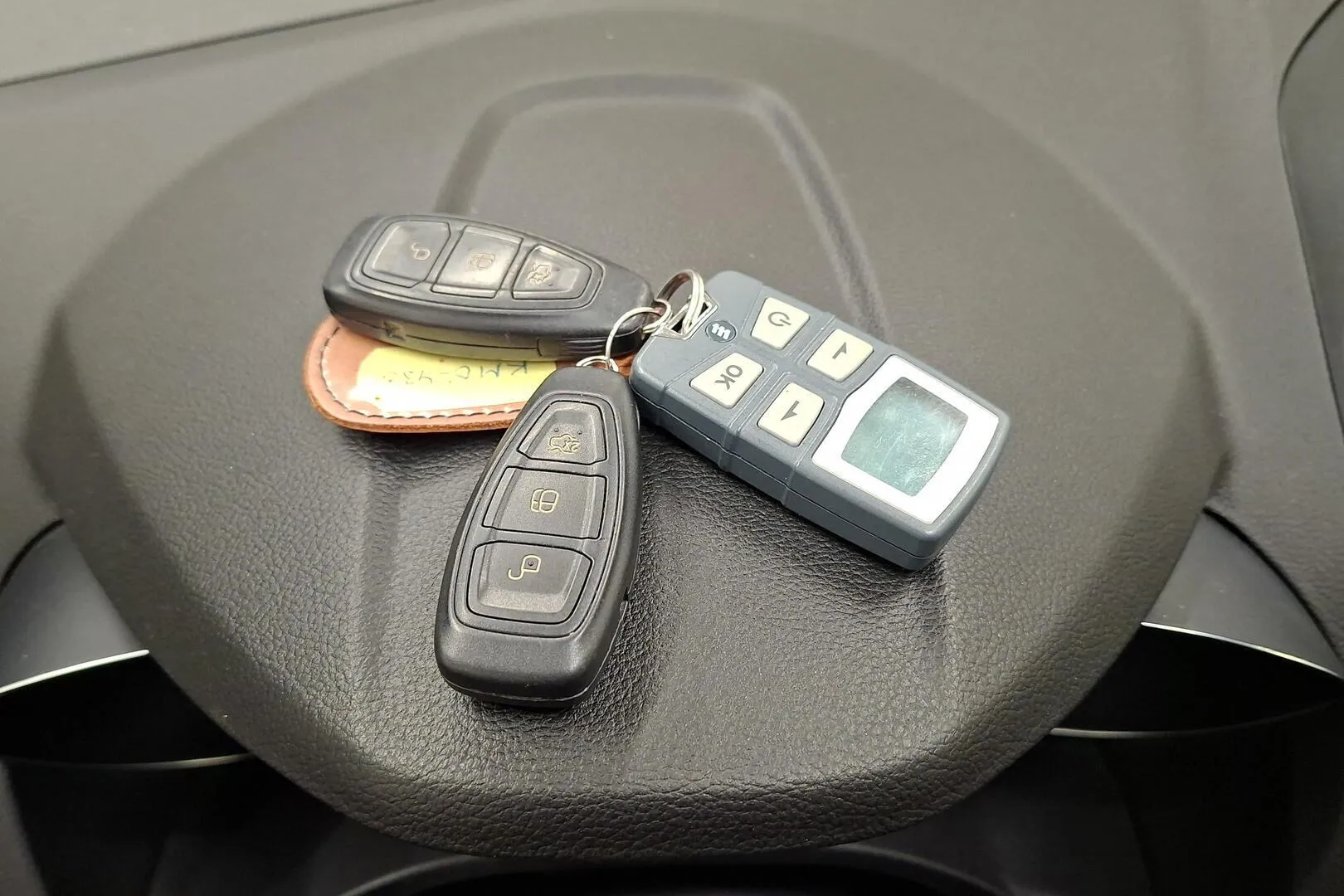 Ford Kuga KMO-430 carousel image