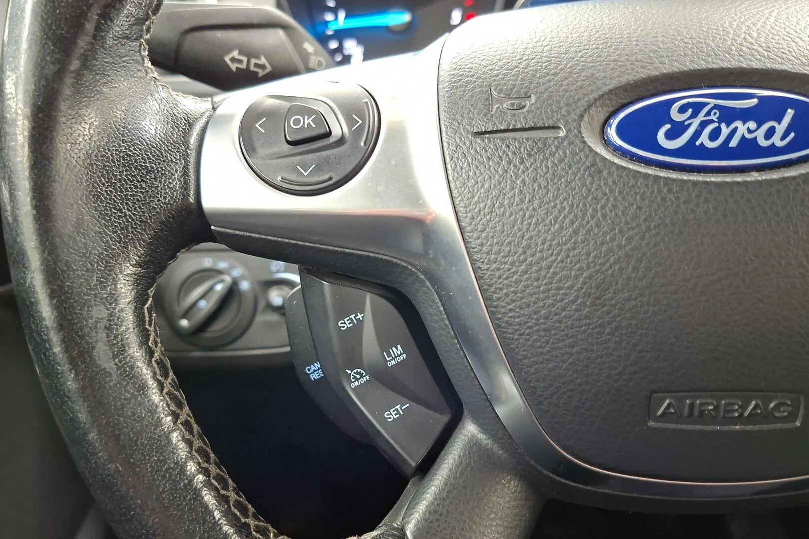 Ford Kuga KMO-430 carousel image