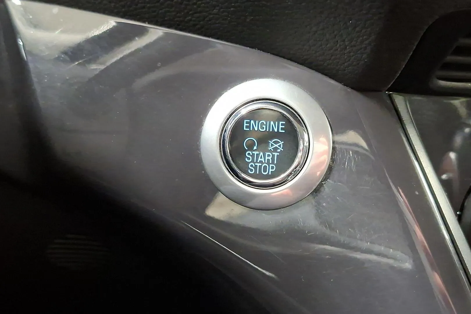Ford Kuga KMO-430 carousel image